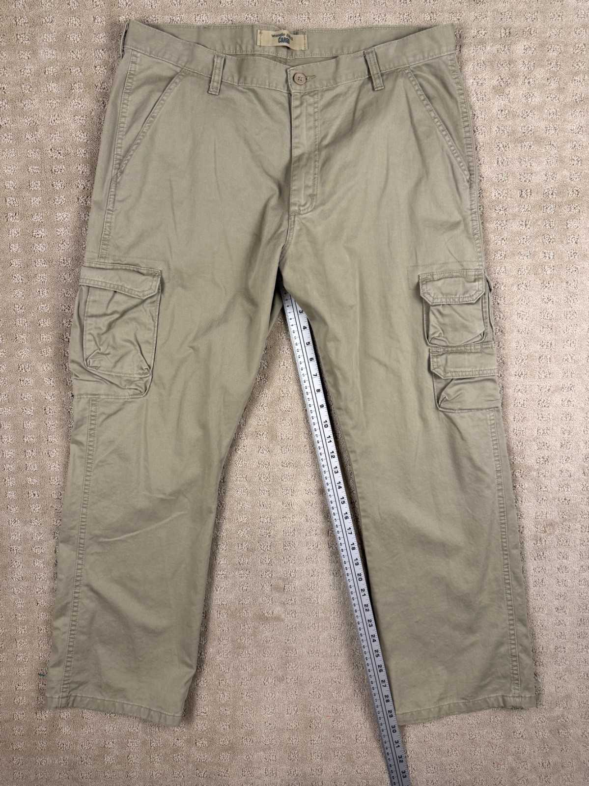 Men’s Wrangler Khaki Cargo Jeans 38×30 #1085