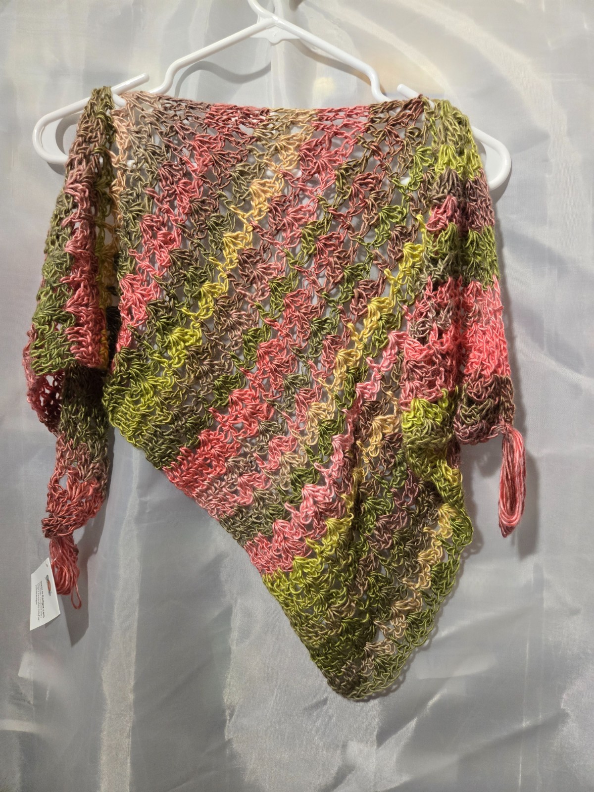 New Handmade Crocheted Soft Lace Triangular Scarf Shawl Sarong Wrap