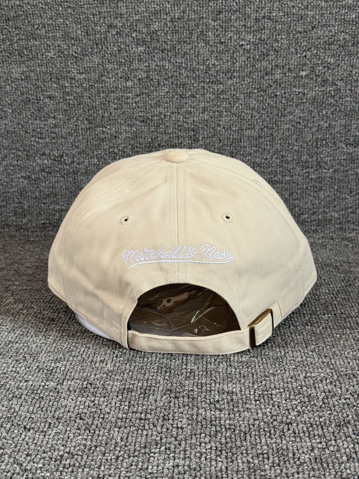 Mitchell & Ness Eagles Dad Hat Strapback Cream NFL Cap Unknown Size
