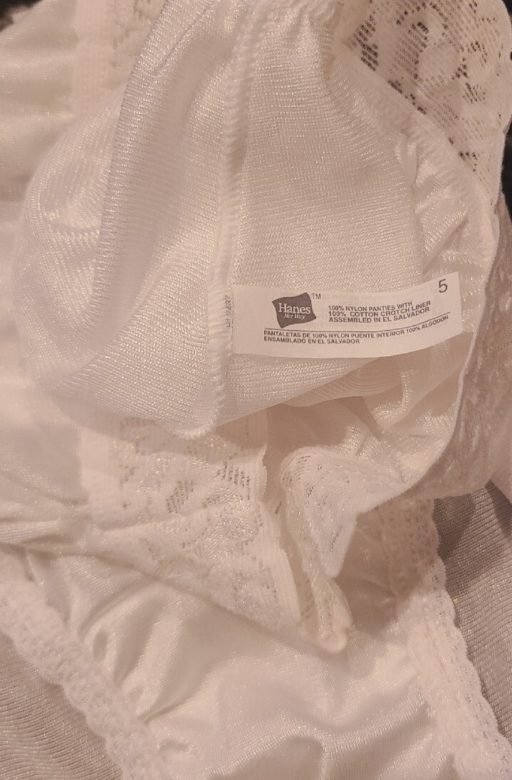 90’s Vintage Hanes Her Way 100% nylon panties w/tags size 5-10 Wide Lace