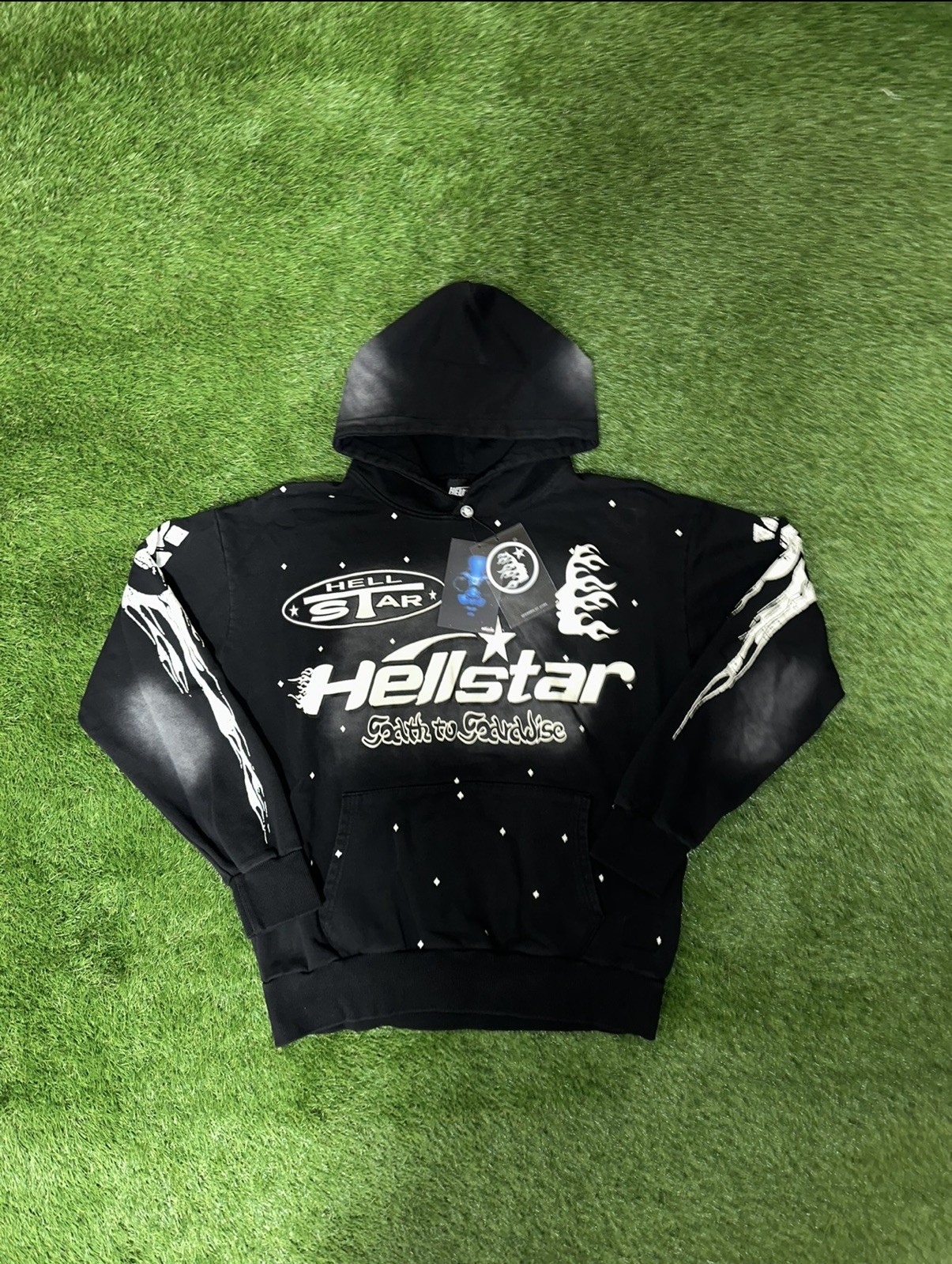 *BRAND NEW* Hellstar “BLACK” Hoodie – Ready To Ship🚚💨 (Size M)