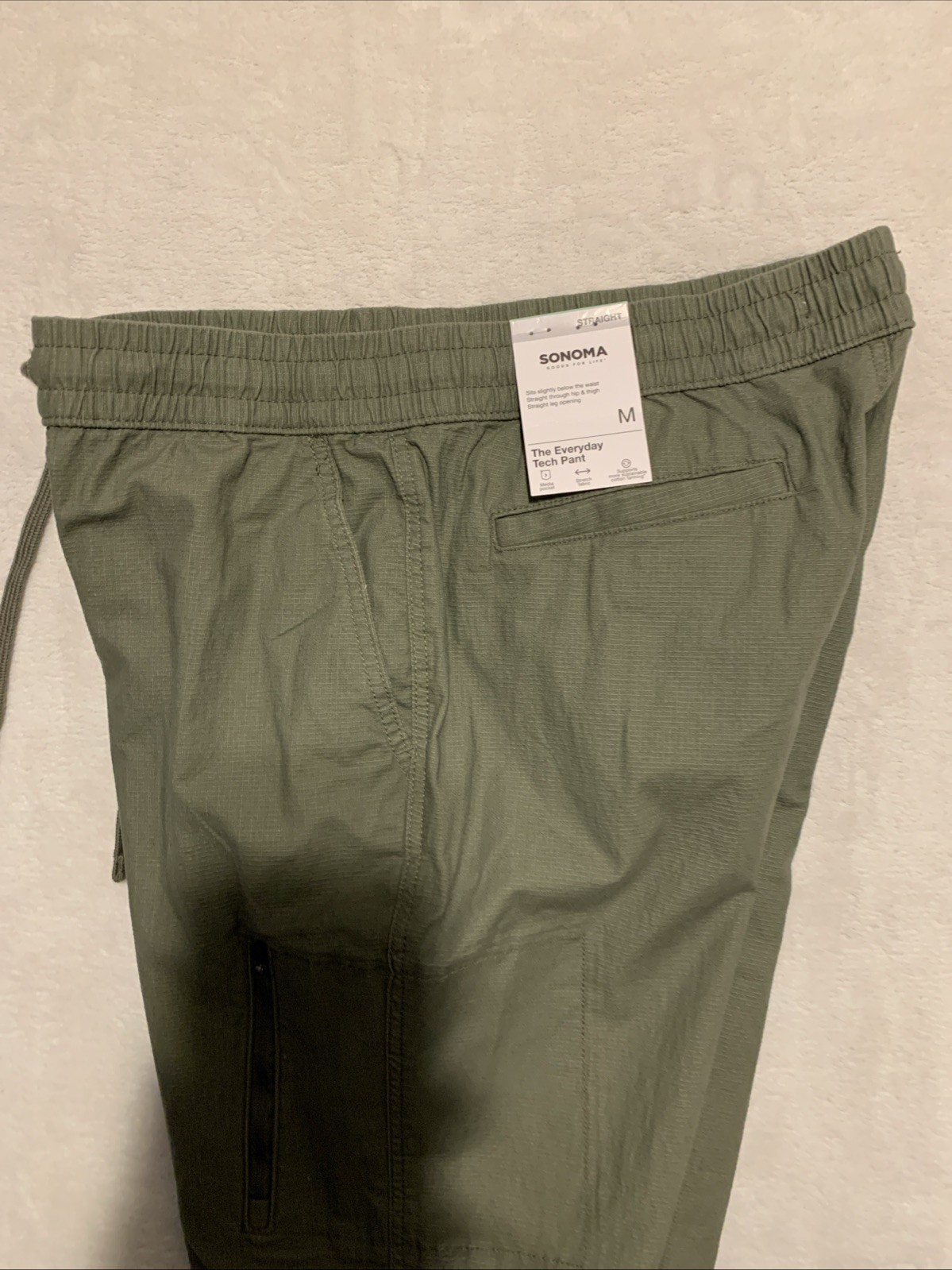 Sonoma Everyday Tech Pants Mens Medium Olive Green Straight Leg NEW