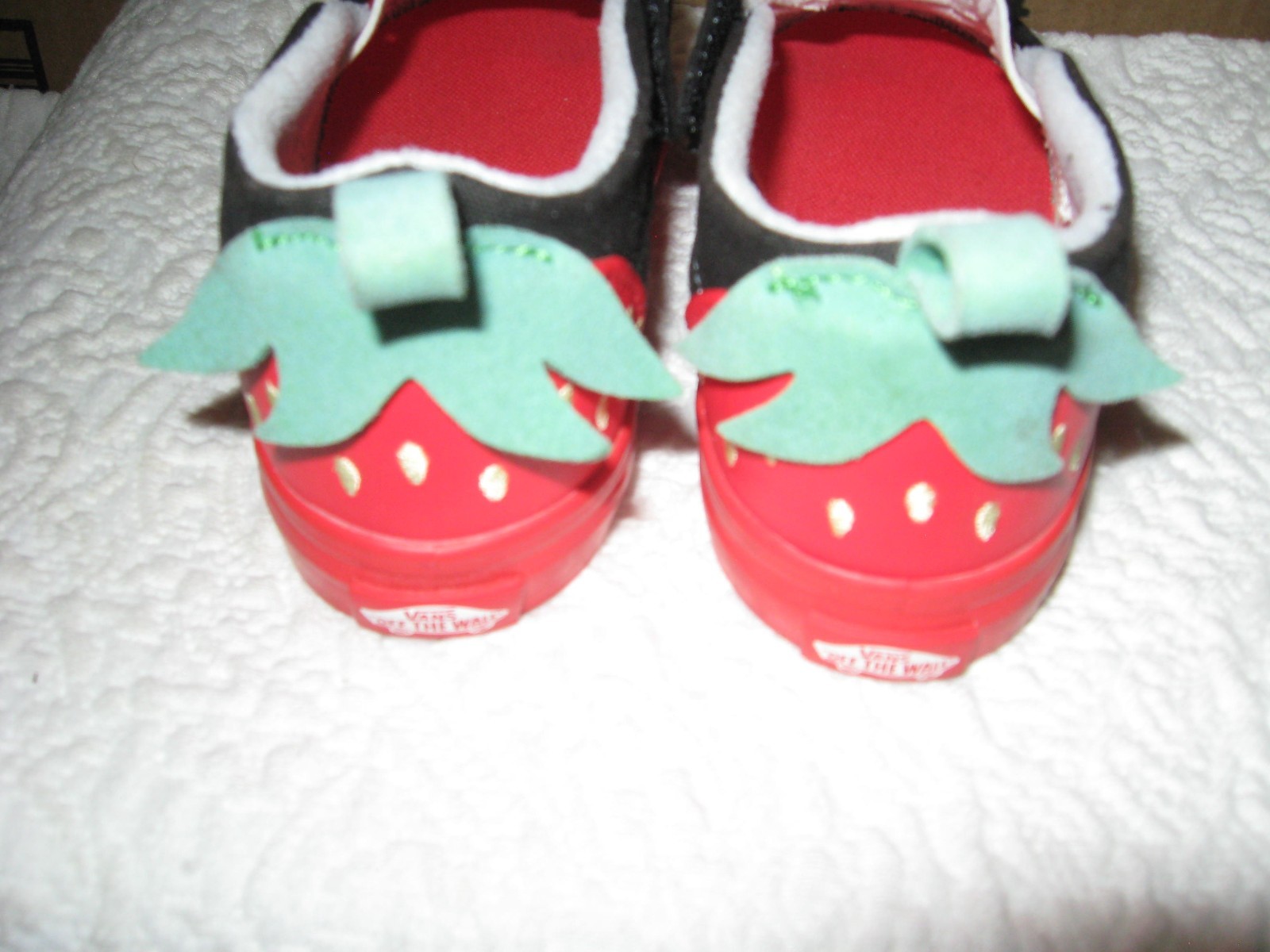VANS / Kids Toddler Slip-On Shoes Size 10 V Berry Fruit Red/ Black/Green