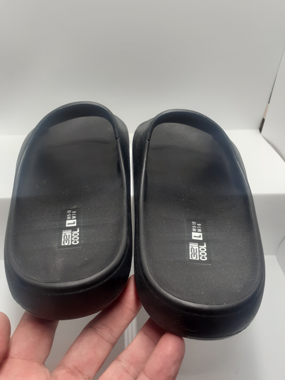 32 degrees cool unisex cushion slide black size L W9-10 ,M 8-9