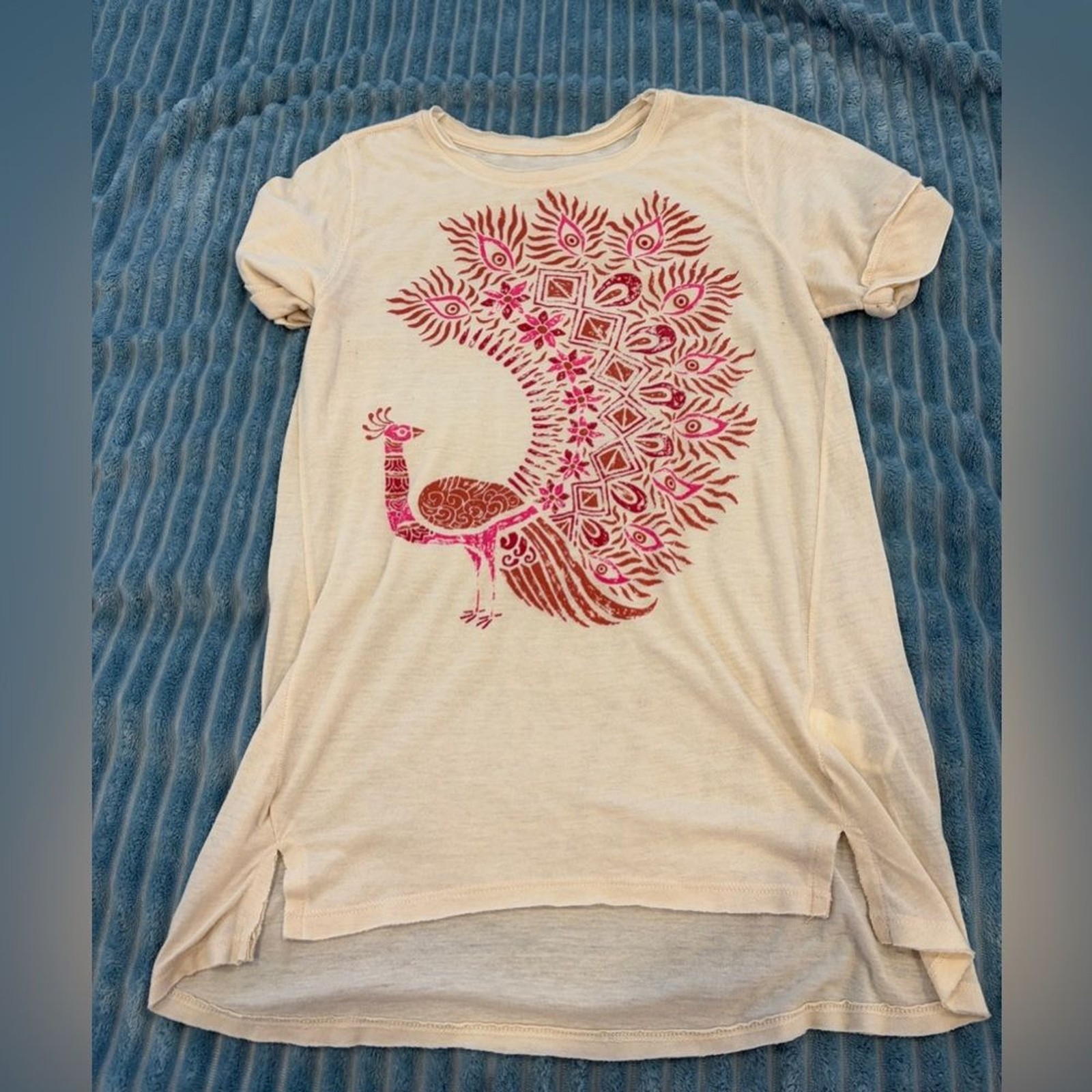 Lucky Brand peacock graphic tee size medium