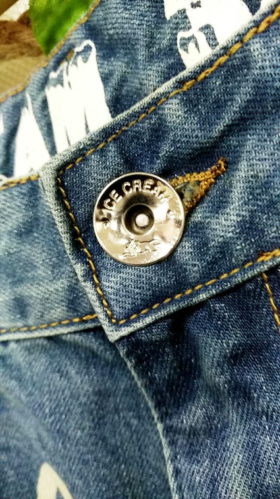 NWT BBC ICECREAM RUNNING DOG WASHED MEN’S CLASSIC JEAN SIZE 30/32/34/36/38/40/42