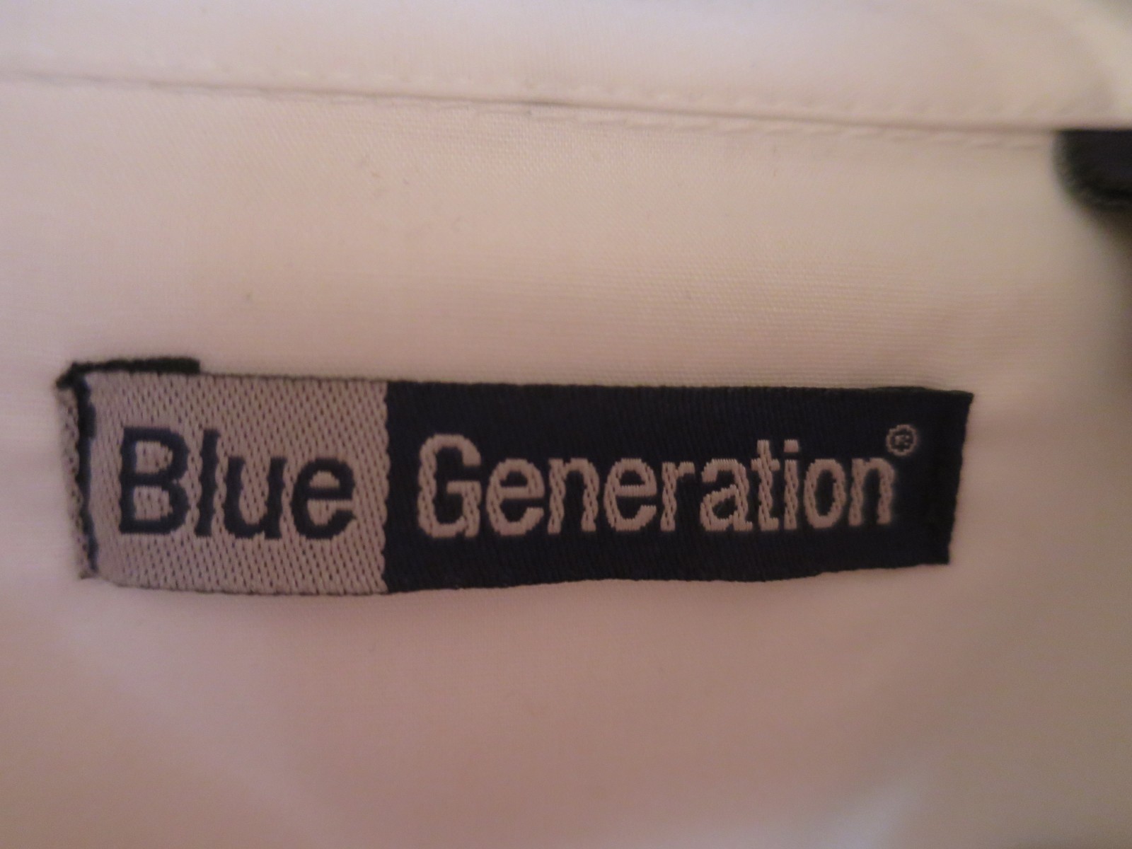 NWT Mens Blue Generation Long Sleeve White Shirt Pocket Size Med. Stain Release