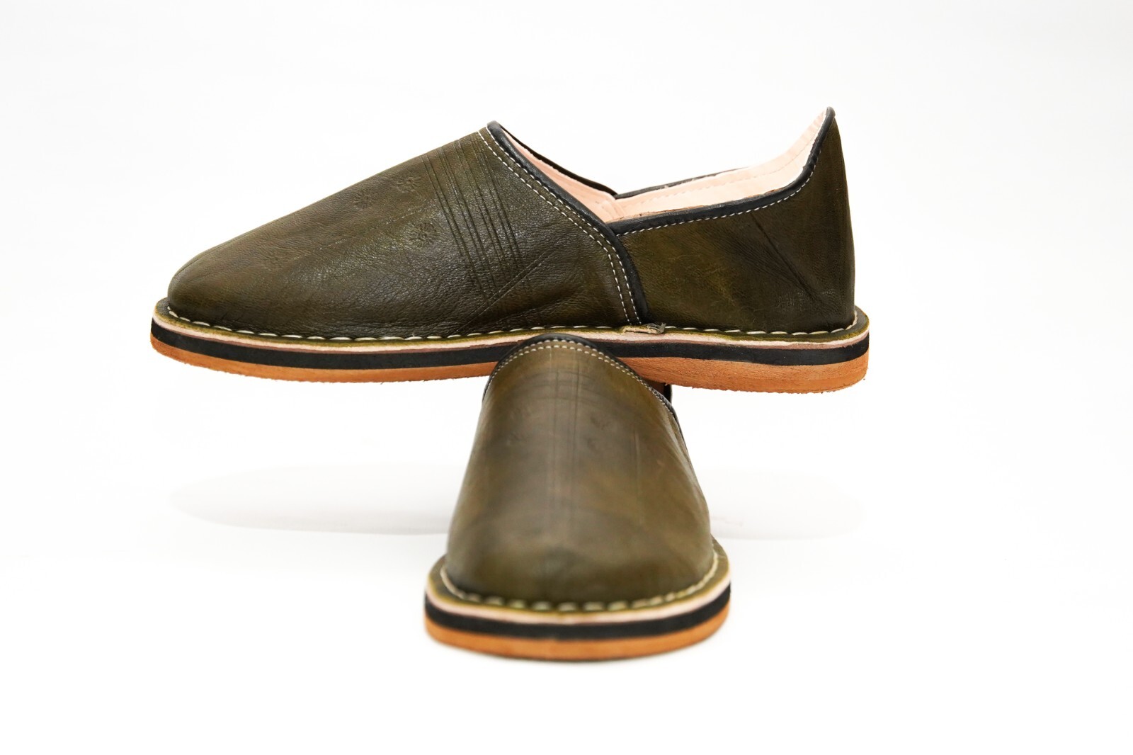 Handmade Moroccan Babouche Slippers for Men – Olive Green Leather – Organic Shee