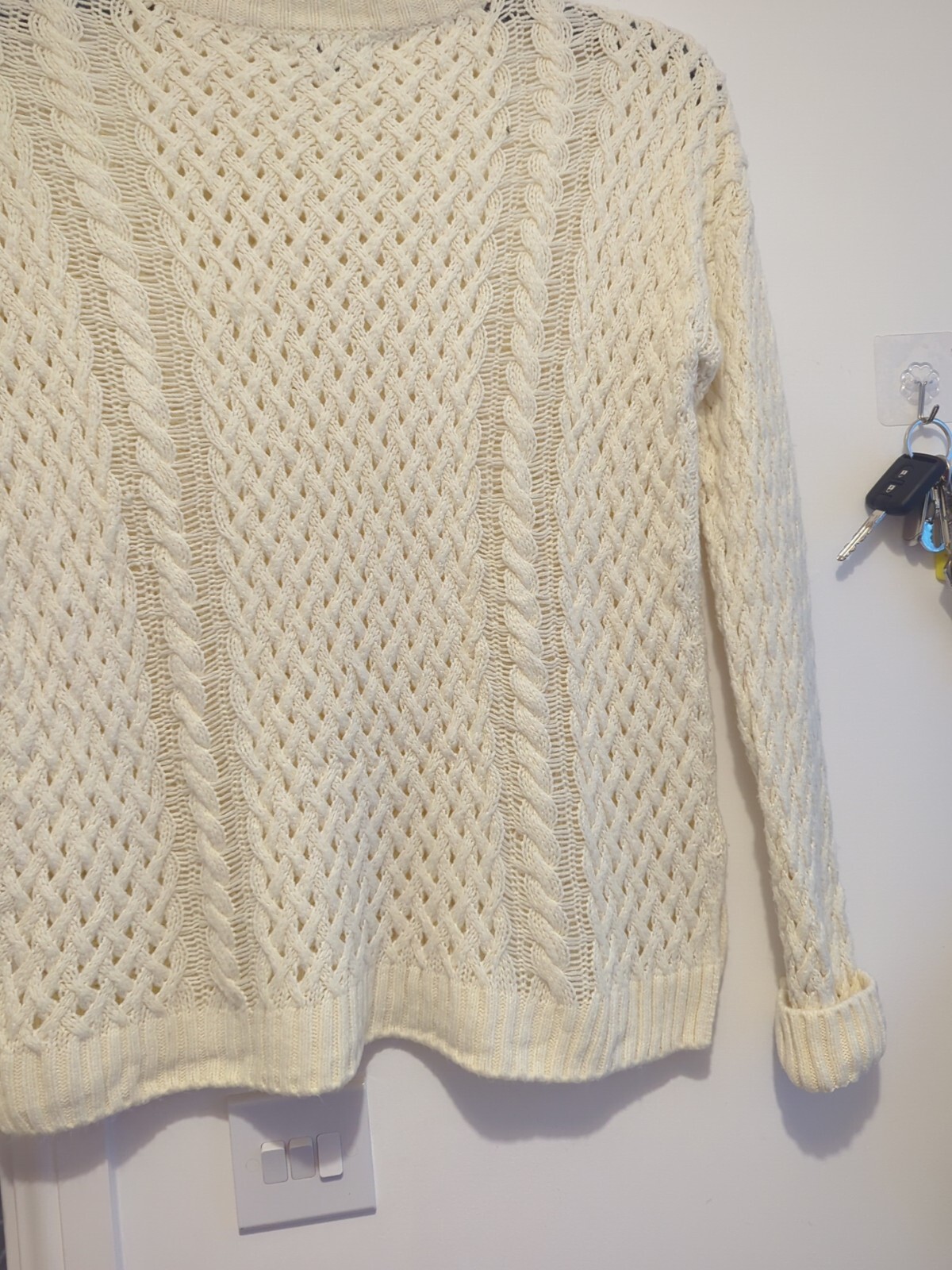 “SPAO” Teen-Unisex Lge Knit Jumper. Beige. M. 52cm p to p. 58cm long. arm 50cm