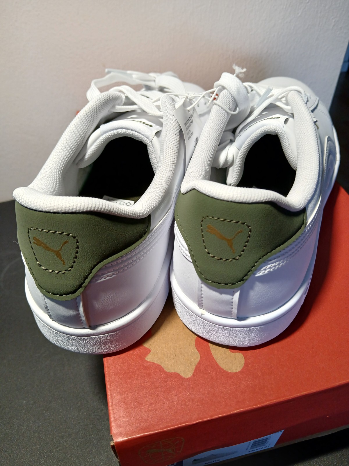 NEW w/BOX! PUMA ACE COURT SNEAKERS ~~ MEN’S SZ US 10/ UK 9 * * FREE SHIPPING