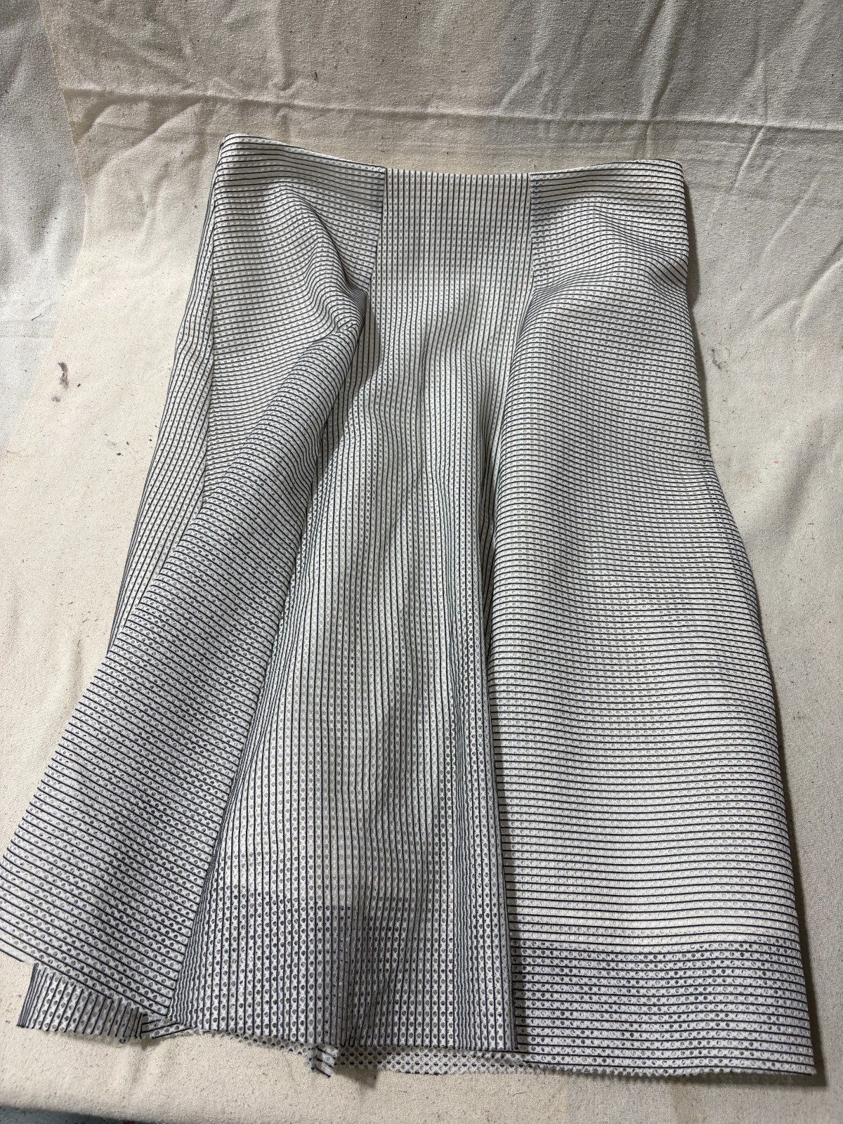 Veronika Maine Black White Midi Skirt Size 10 (LOT 4) – Good Condition (B6)