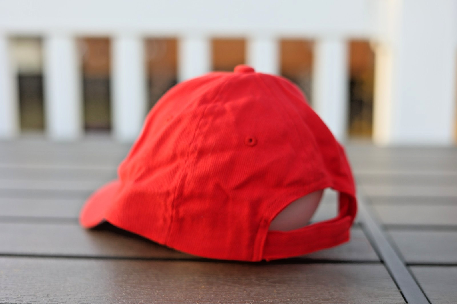 UAE United Arab Emirates Coat of Arms Hat Red Gold Embroidered Falcon Snapback