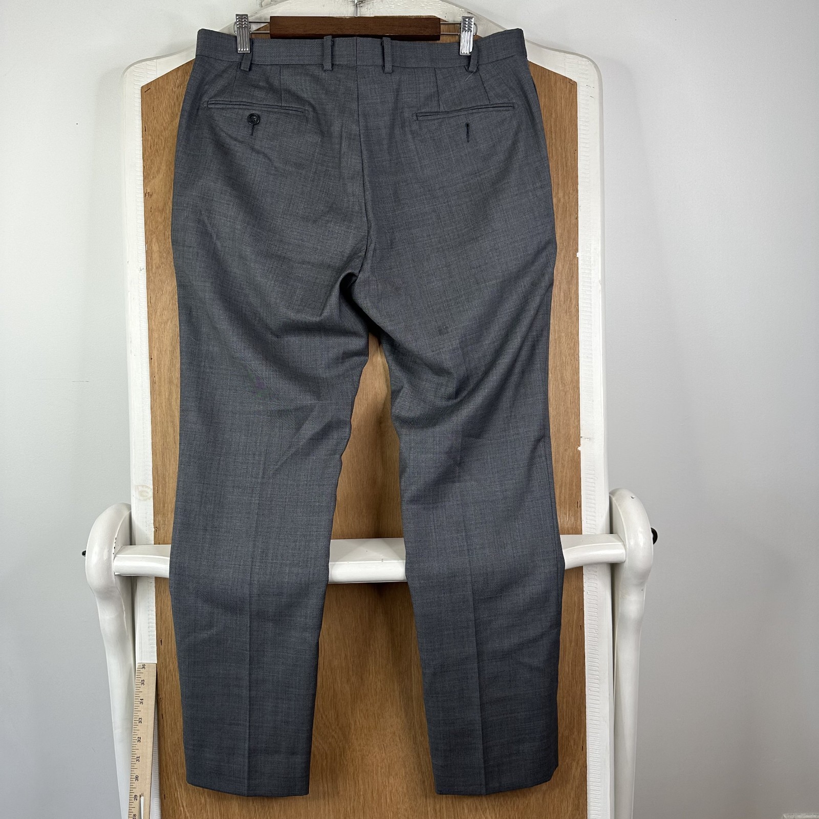 Calvin Klein Suit Mens 42R Gray 2 Button 100% Wool Pants 34×30 Peak Lapel