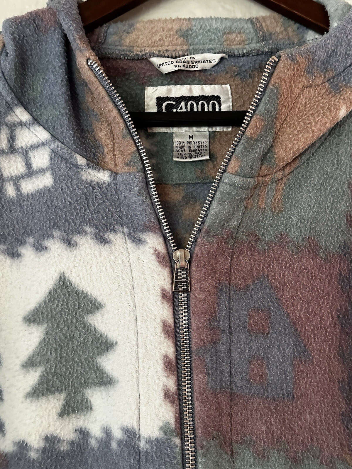 Vintage G4000 Patterned Fleece Jacket Size Medium Made In United Arab Emirates