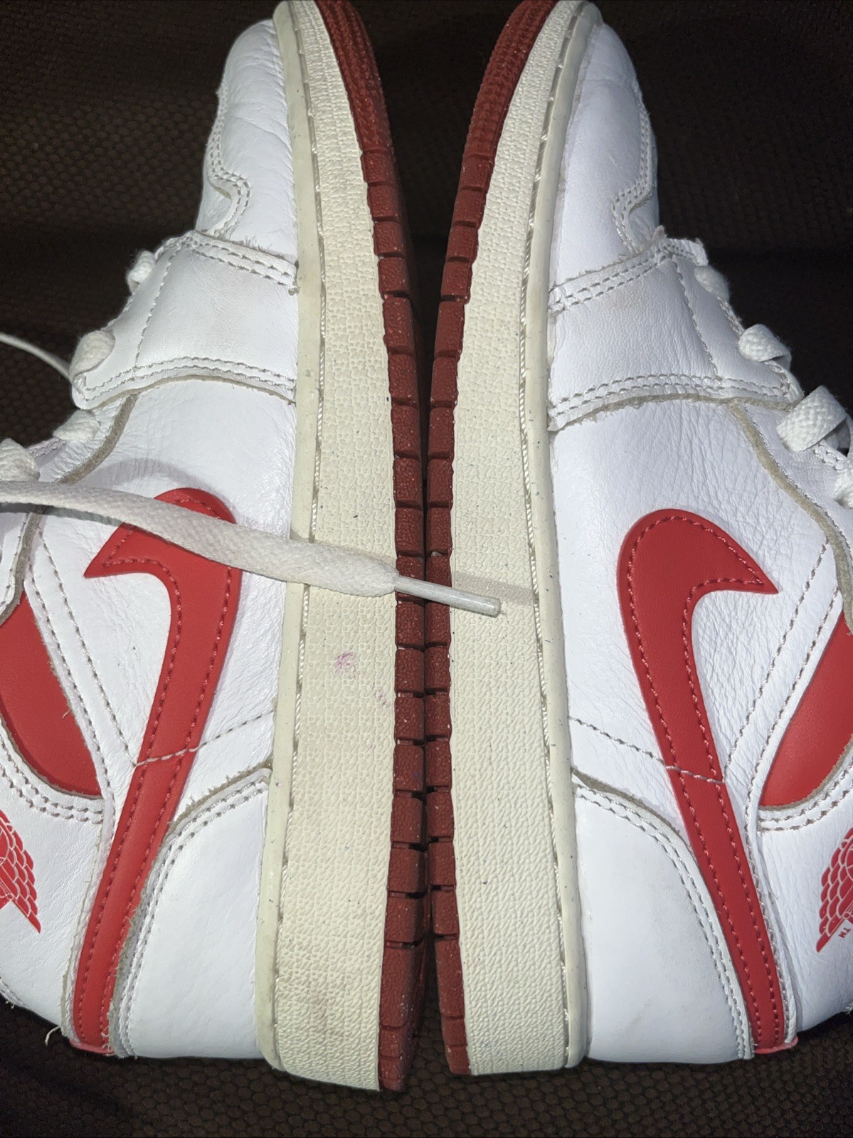 Sz 4.5Y Boys NIKE Air Jordan Sneakers 1 Mid SE FJ3464-160 White/Red
