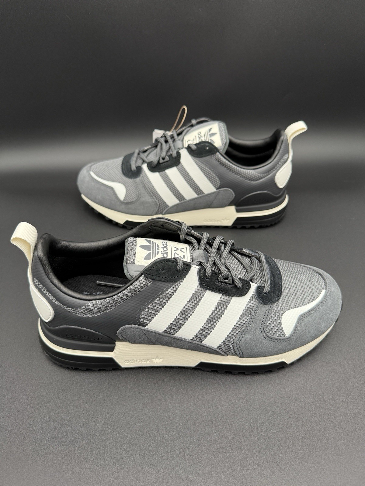Adidas Originals ZX 700 HD Men’s Running Shoe Athletic Sneaker Footwear H01851