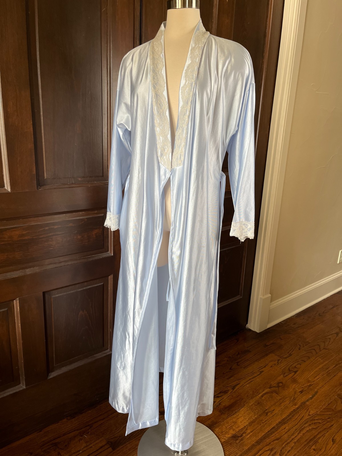 Heather Collection Women’s Long Sleeve Robe Size S Lace Trim Light Blue USA Made
