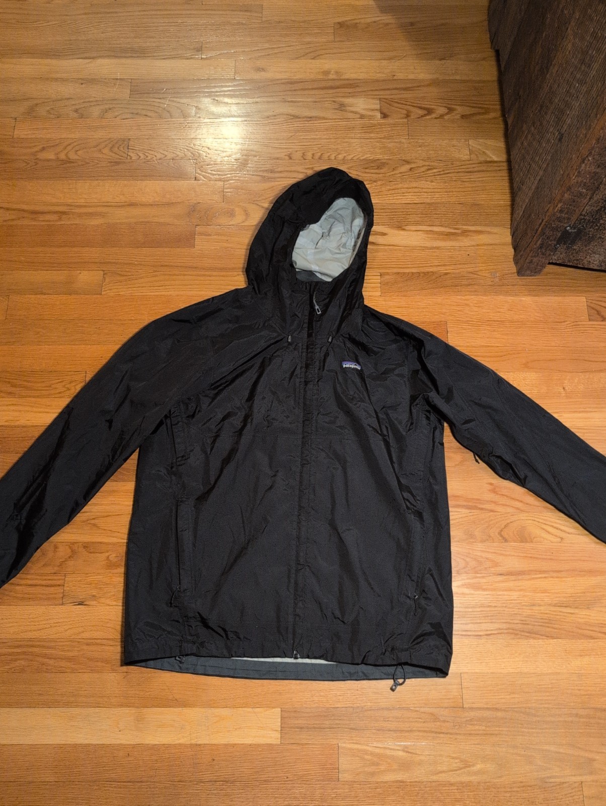 Patagonia Men’s H2NO Waterproof Black Hooded Rain Jacket Size Large Full Zip