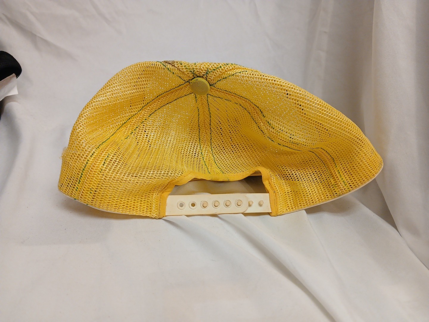 Vintage John Deere Patch Yellow Full Mesh Snapback Hat Louisville Mfg. Co. USA