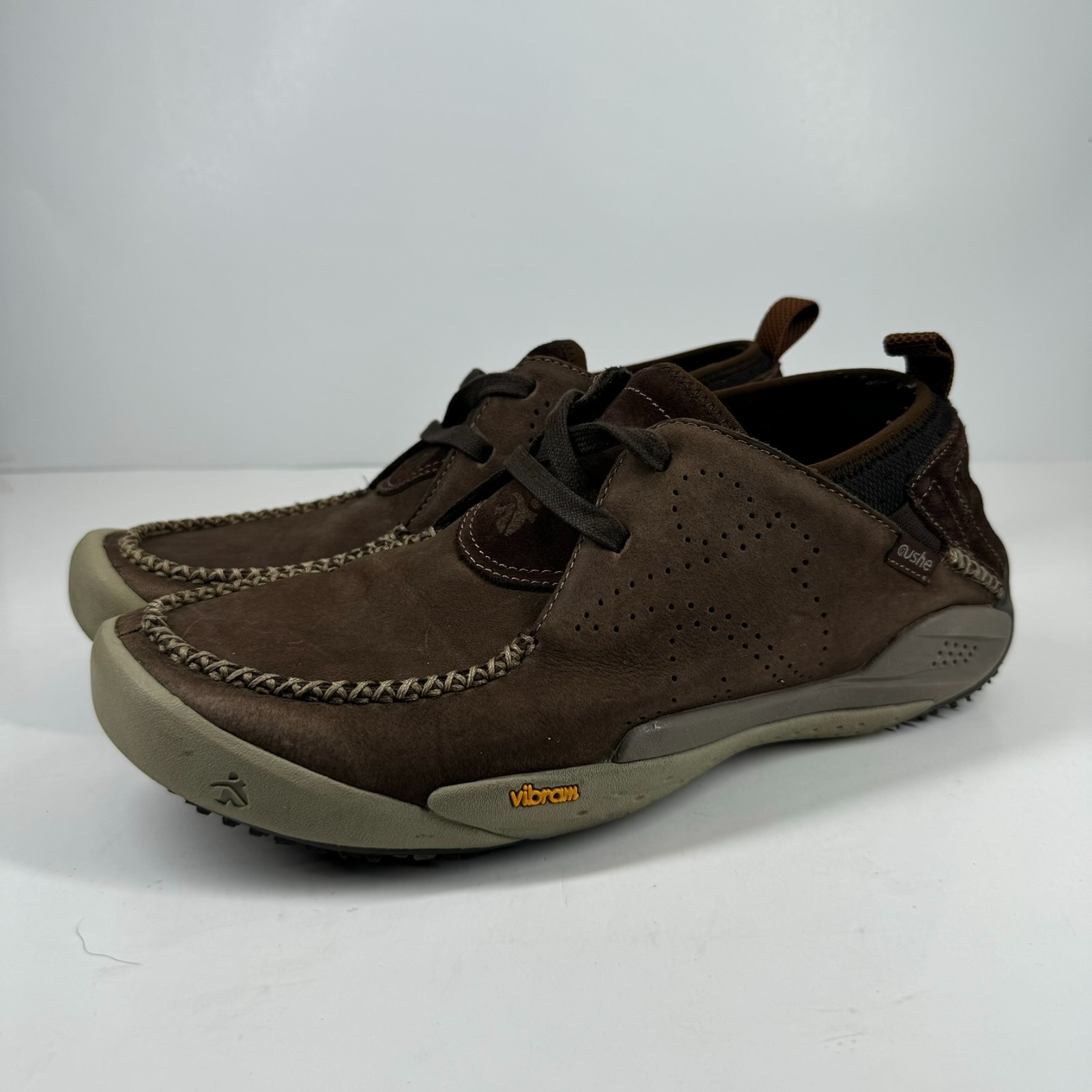 Cushe Baja Chill Men’s US 11 Dark Brown Suede Oxford Loafers Vibram Sole UM00131