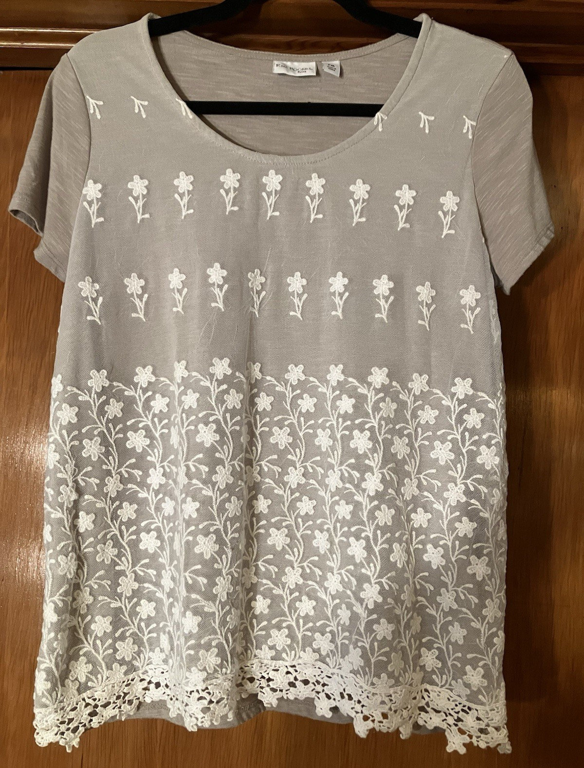 Kim Rogers Petite PM Gray White Mesh Floral Embroidered Overlay Scoop Neck Tee