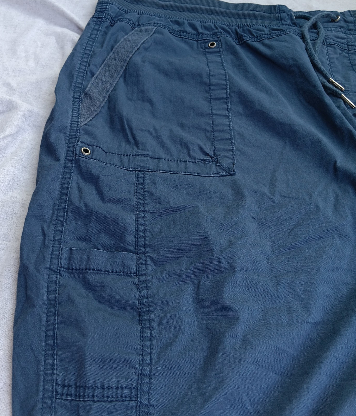 Natural Reflections Blue Capri Cargo Pants Womens size 20 W, Bass Pro Shops