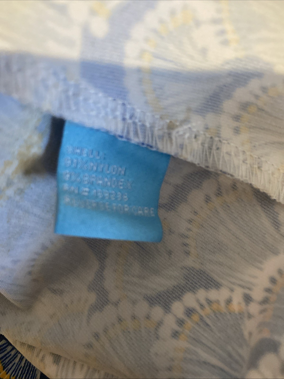 J. McLaughlin quarter zip performance fabric Size Medium Stunning Colors