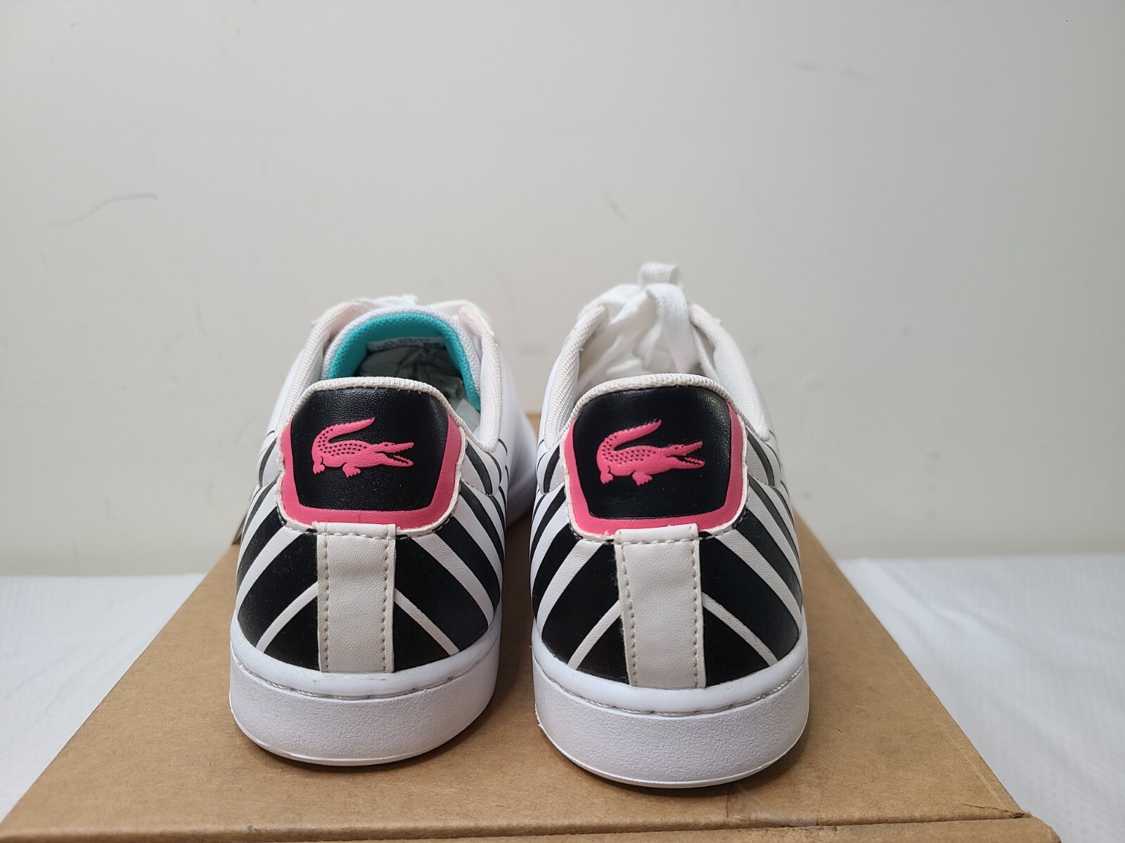 Lacoste Women’s White Black Carnaby EVO 118 2 Sneakers Size US 5.5 No Box