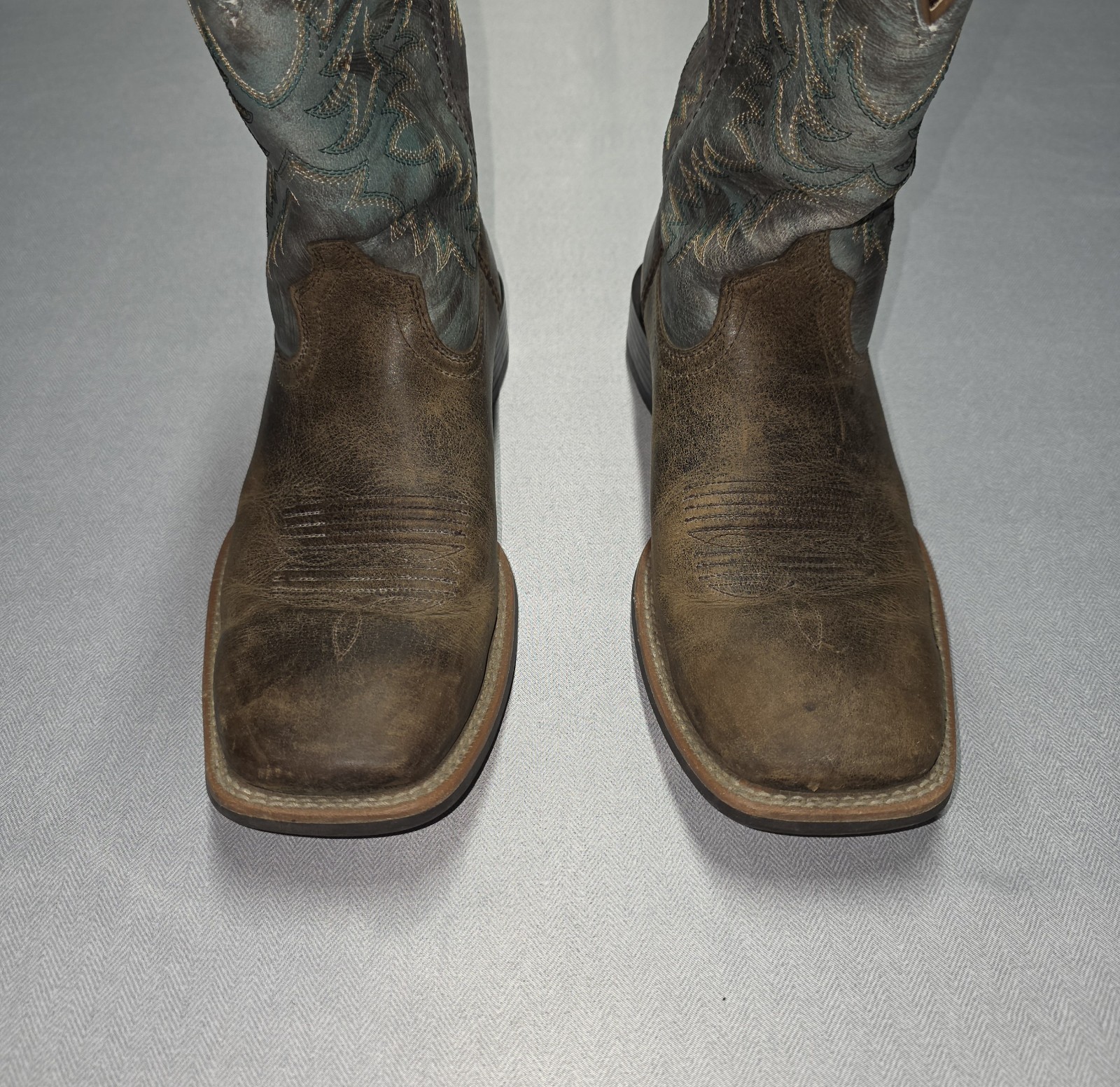 NIB MENS ARIAT 10044560 SPORT LATIGO PULL ON CHOCOLATE BROWN SQUARE TOE BOOT