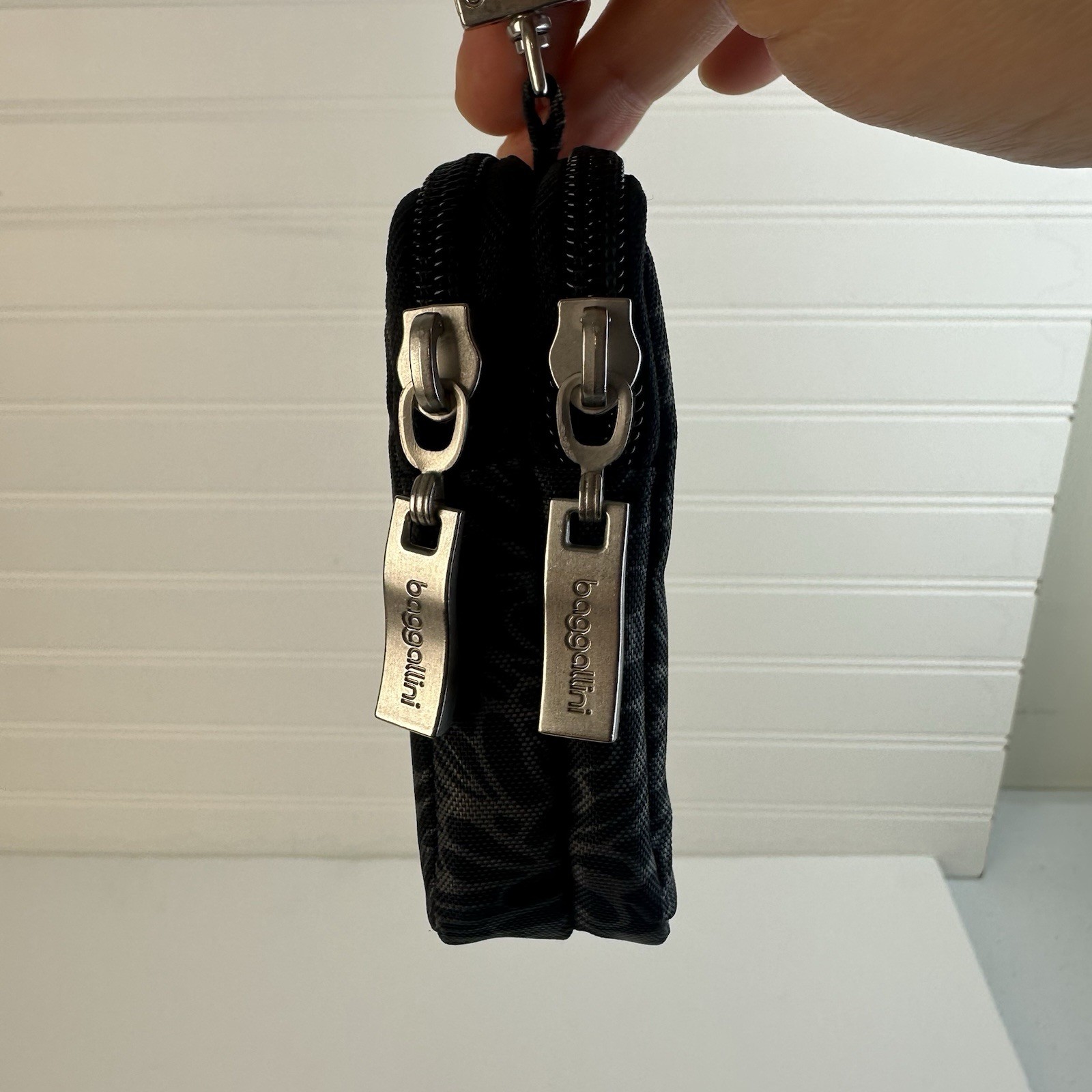 Baggallini On The Go Mini Pouch Black Midnight Blossom Zip Lobster Clasp RFID