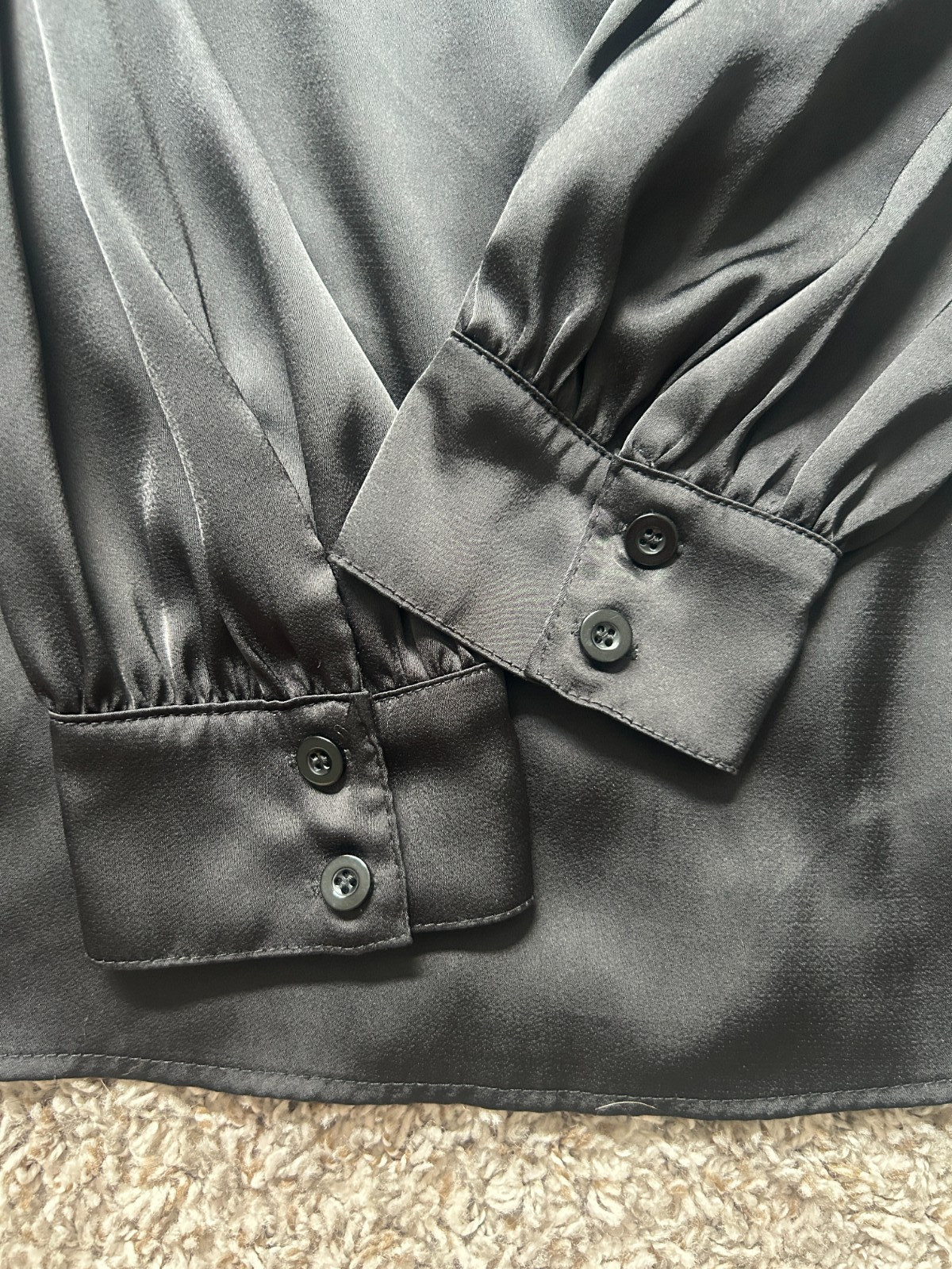 Grace Karin Black Satin Long-Sleeve Women’s Blouse V-Neck Collared Size Large