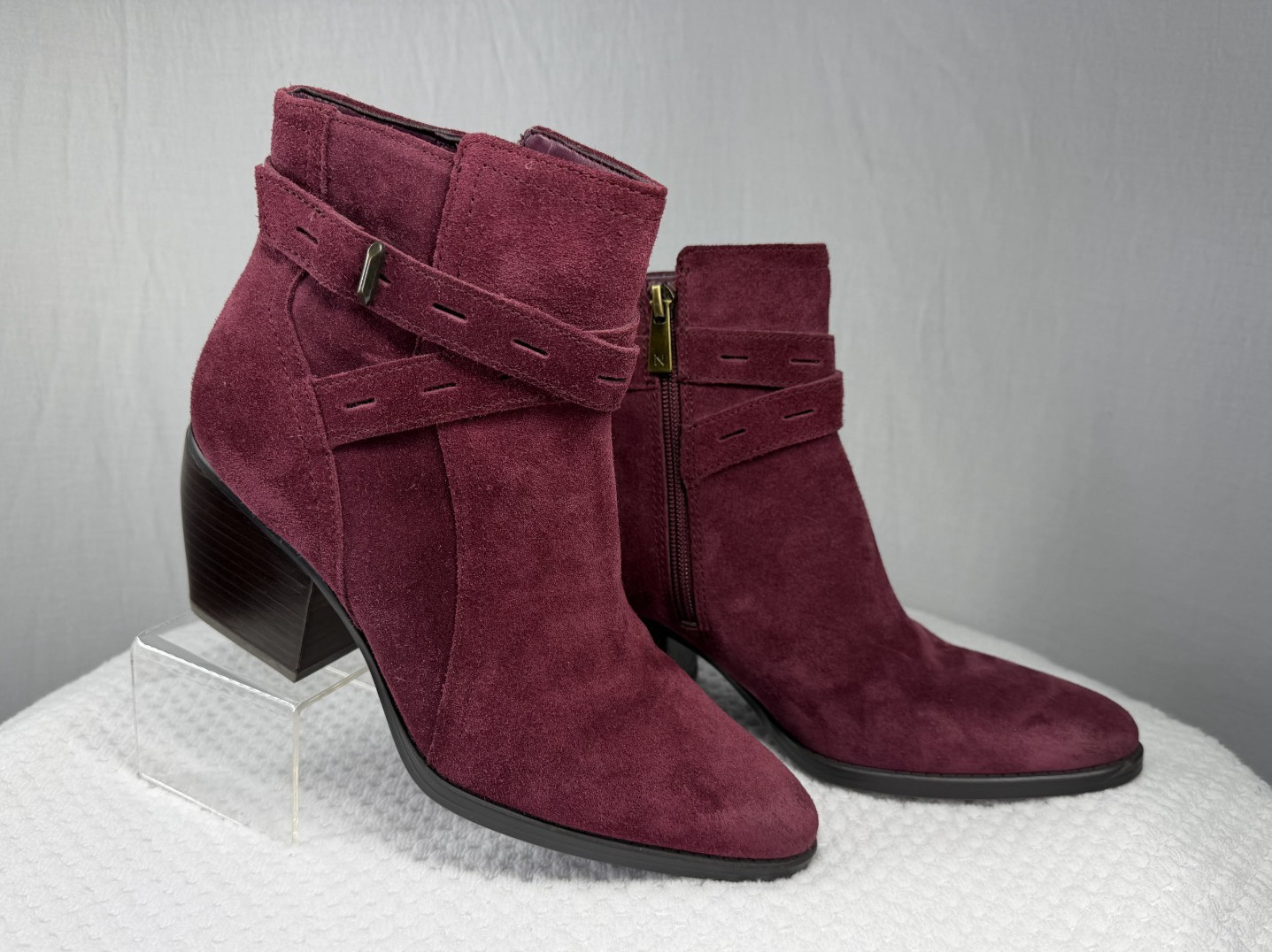 Naturalizer: Fenya wine suede ankle boot chunky heel women’s size 8