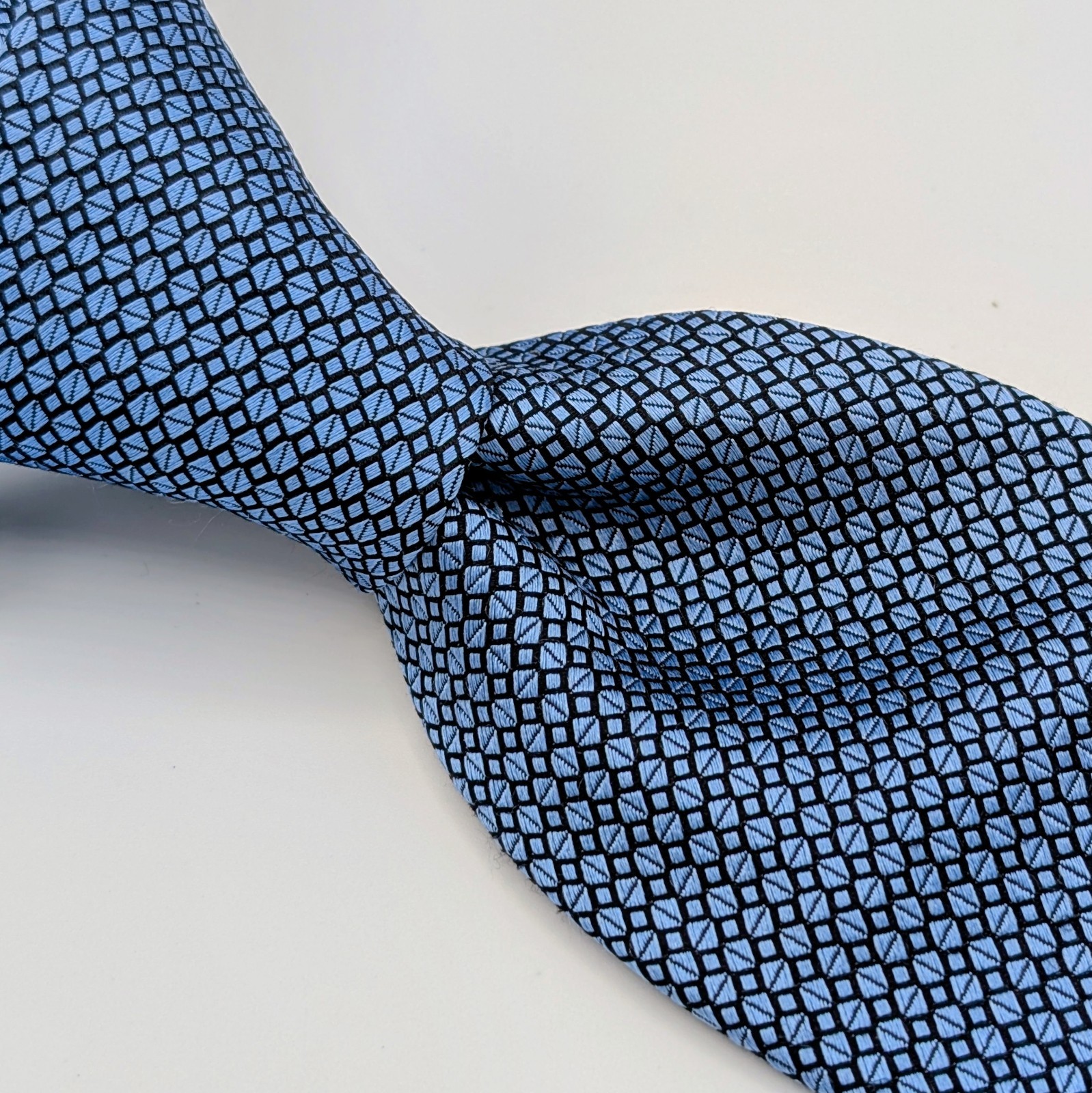 ERMENEGILDO ZEGNA Solid Textured Shiny Blue Thick Woven Silk Tie CURRENT Italy