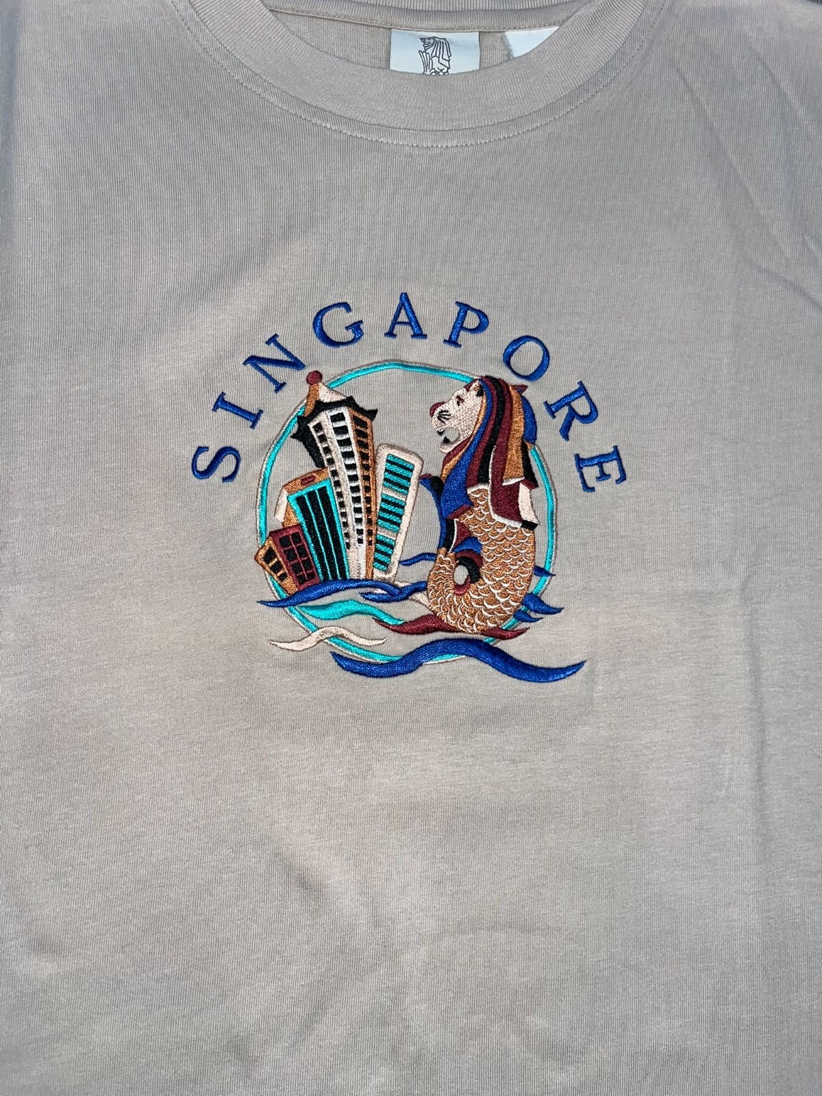 Vintage Men’s Large Tan Singapore Tourist T-Shirt