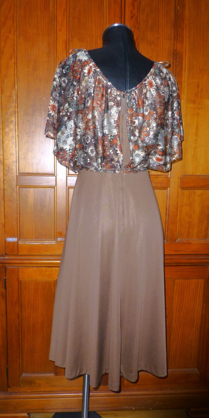 VTG 70’s Silky Jersey knit Caramel Brown Cape Lace boho Belted Fit Flare DRESS