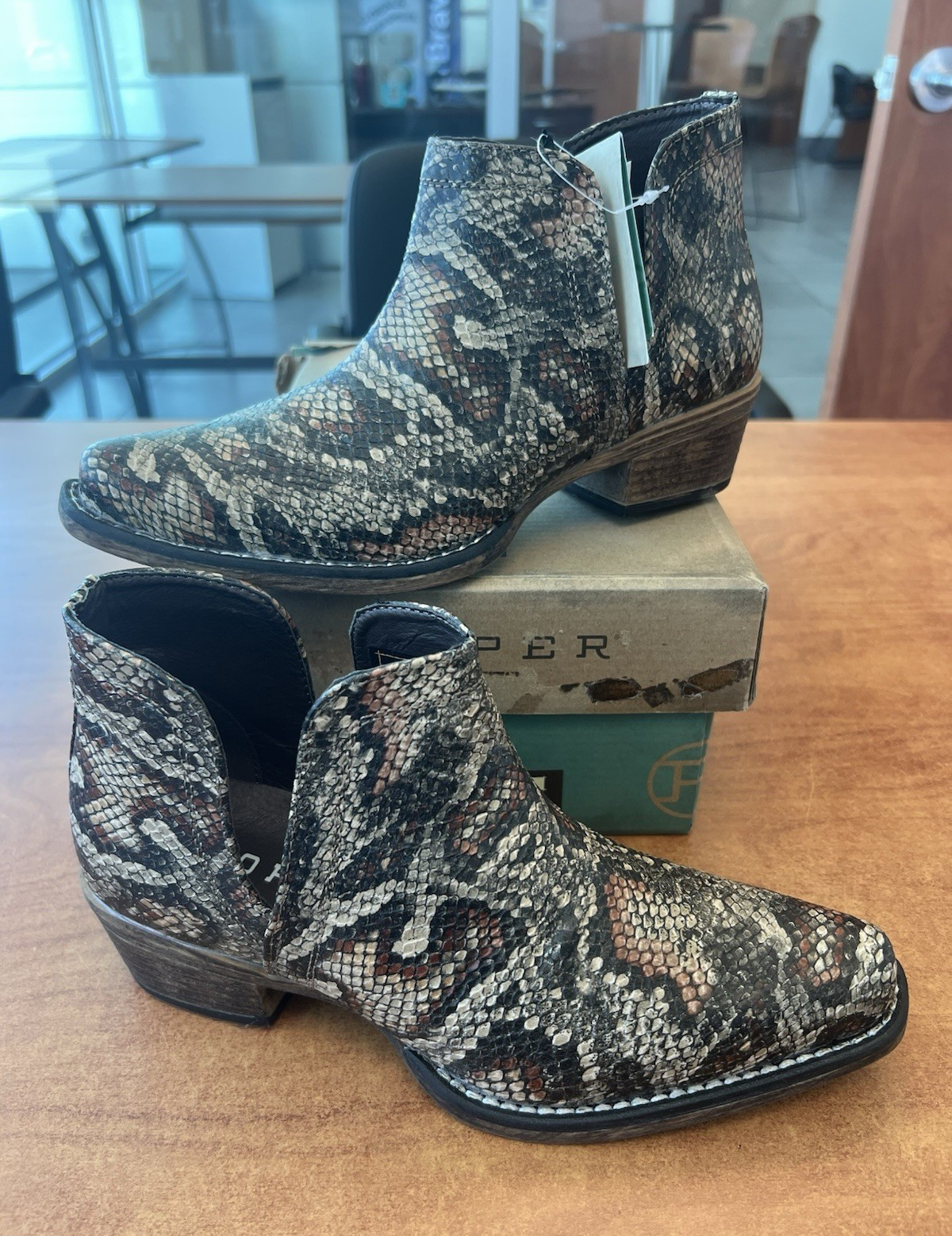 Roper Women’s Faux Snakeskin Ankle Bootie Slip-On Round Toe US 6.5 EU 36.5