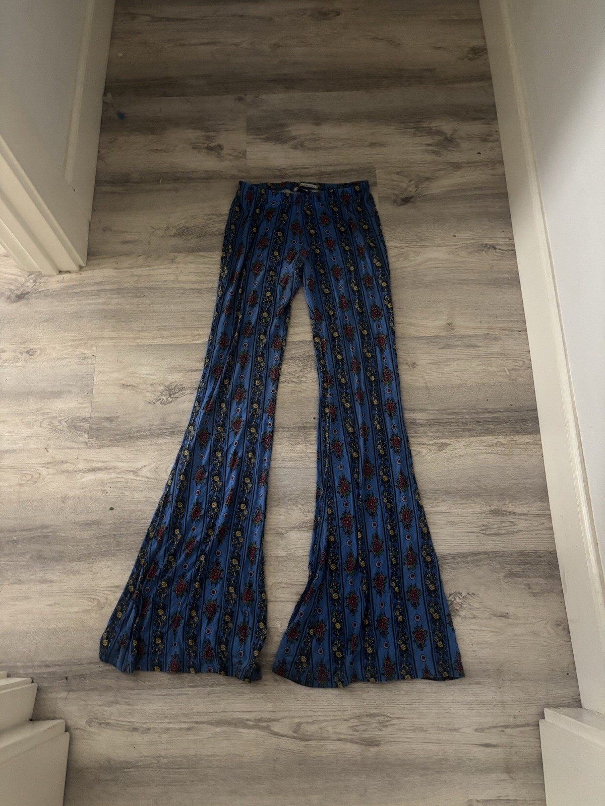 Novella Royale Women’s Blue Floral Janis Bell Bottom Flare Pants Rayon Cotton