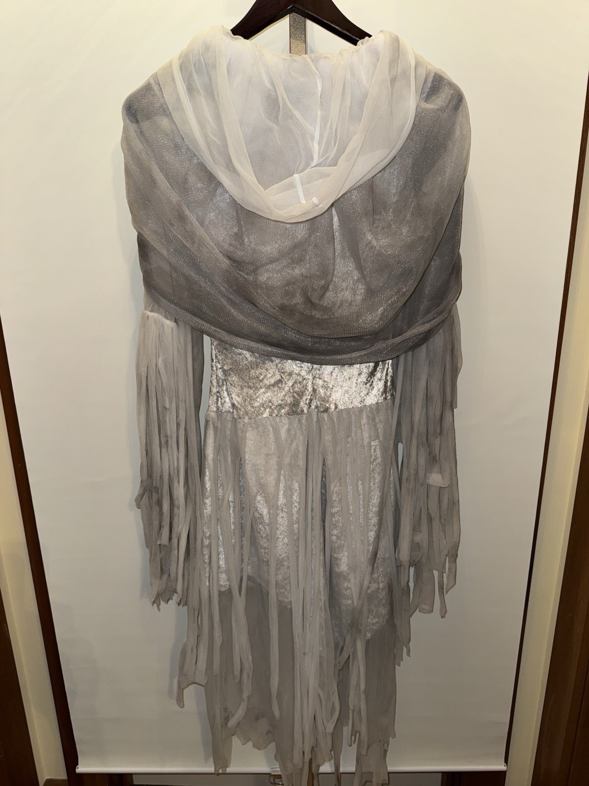 Unknown Ghost Costume From The Wardrobe Dept Of Universal Studios – Size M