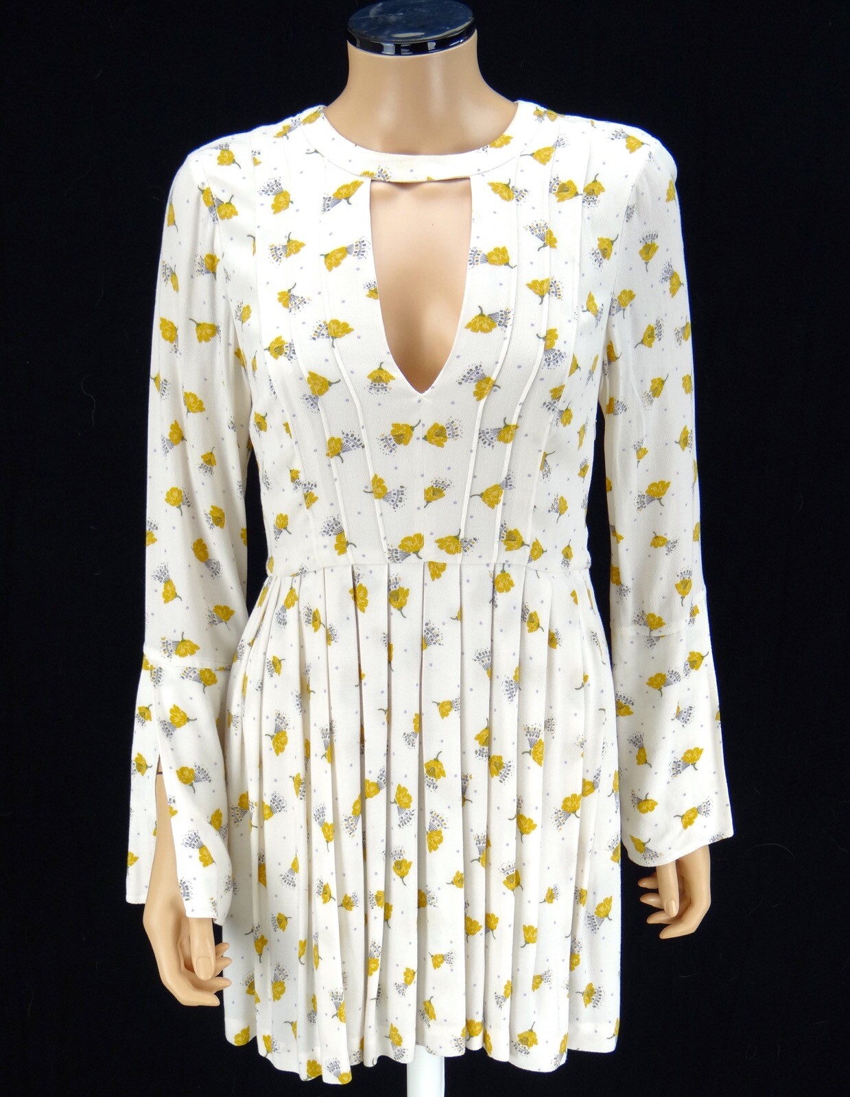 FREE PEOPLE Dress Tegan SIZE 6 Ivory Mustard Floral Combo Pleated Mini