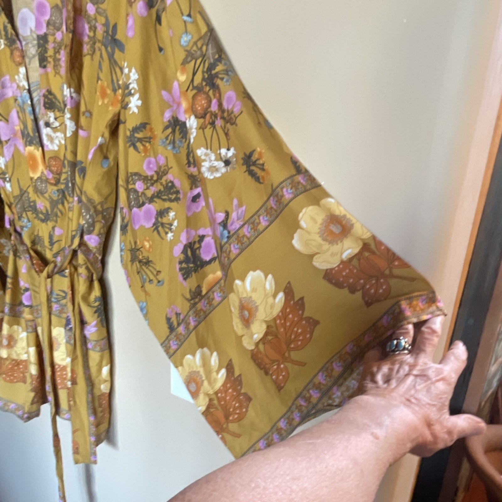 Bellanblue Women’s Floral Rayon Woven Kimono Robe V-Neck Long Sleeve M