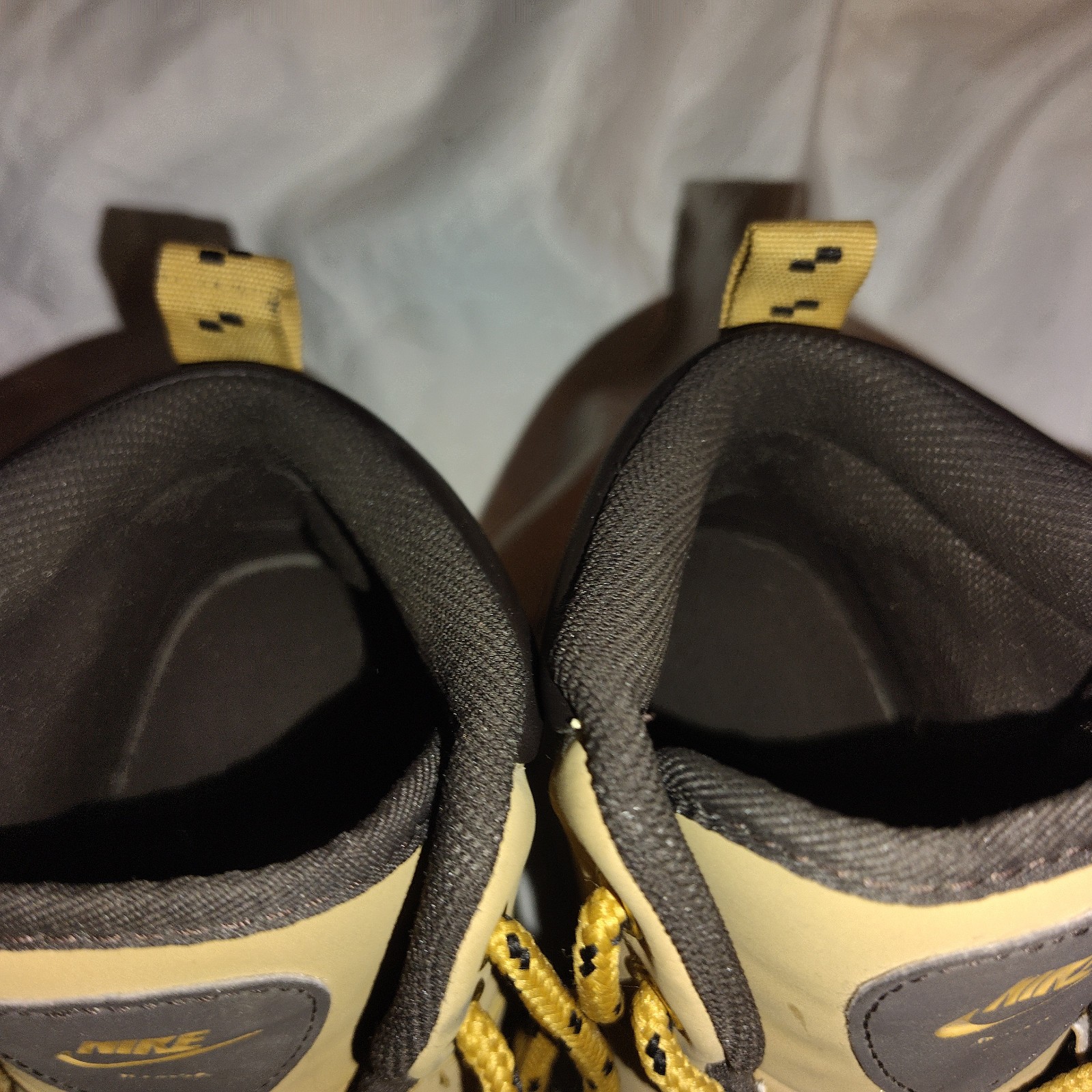 Nike Manoa Wheat Work Boots Men’s Size 9.5 Trail Hiking Outdoor Boots