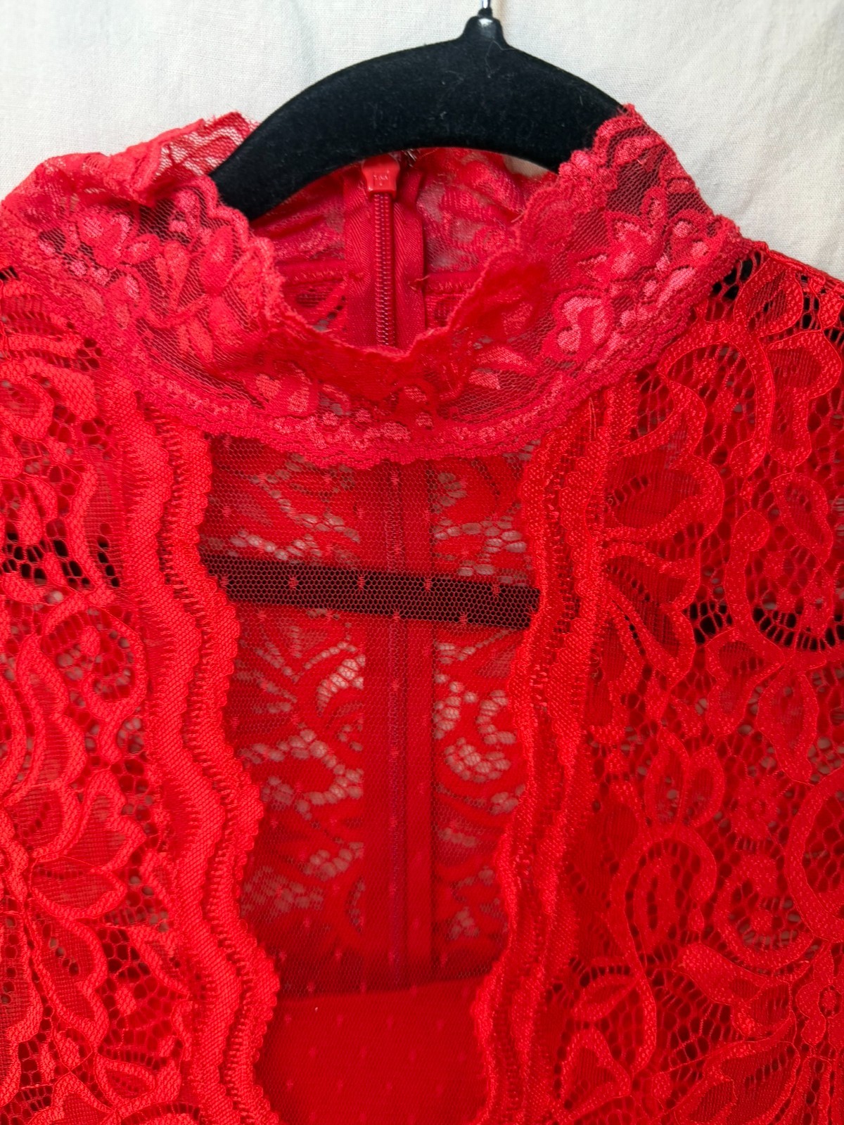 Vibrant Red Express Mock Neck Sheath Dres Lace Floral Size 8