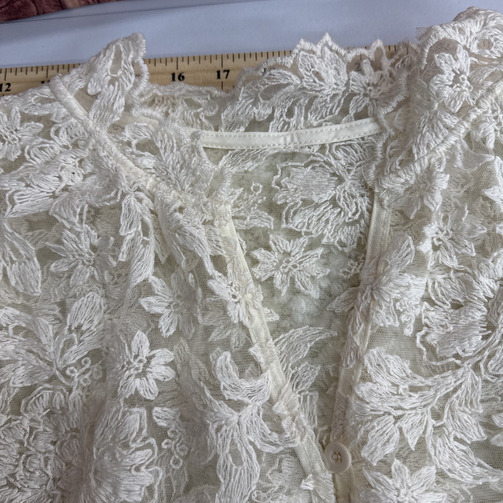 Elegant LS Lace Button Up Tunic Button Close Drawstring Sleeves XL Floral Collar
