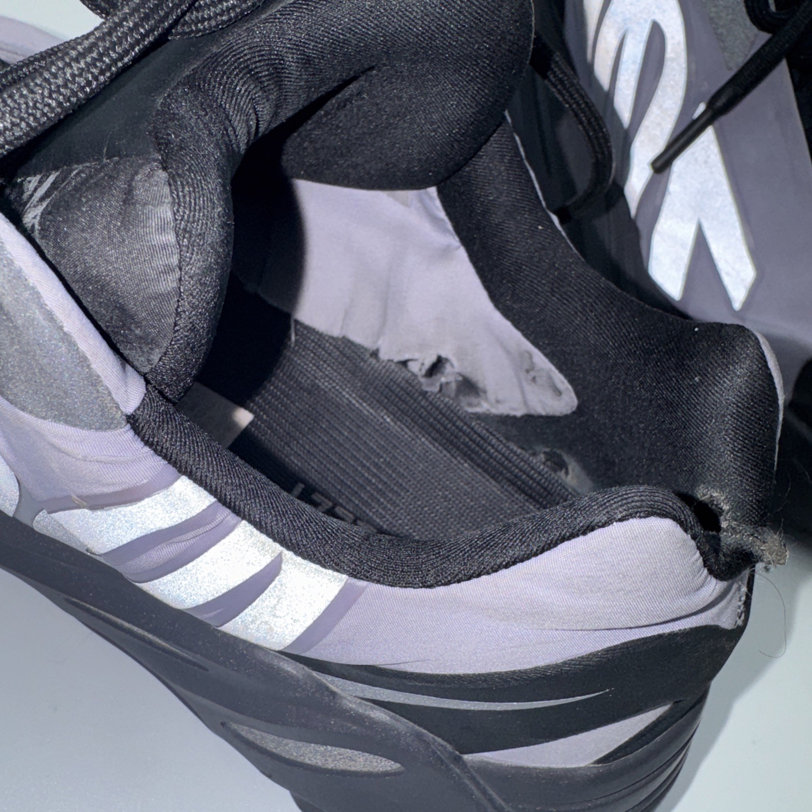 Adidas Yeezy 700 Mnvn Geode Men’s Size 10.5 Used Lining Torn