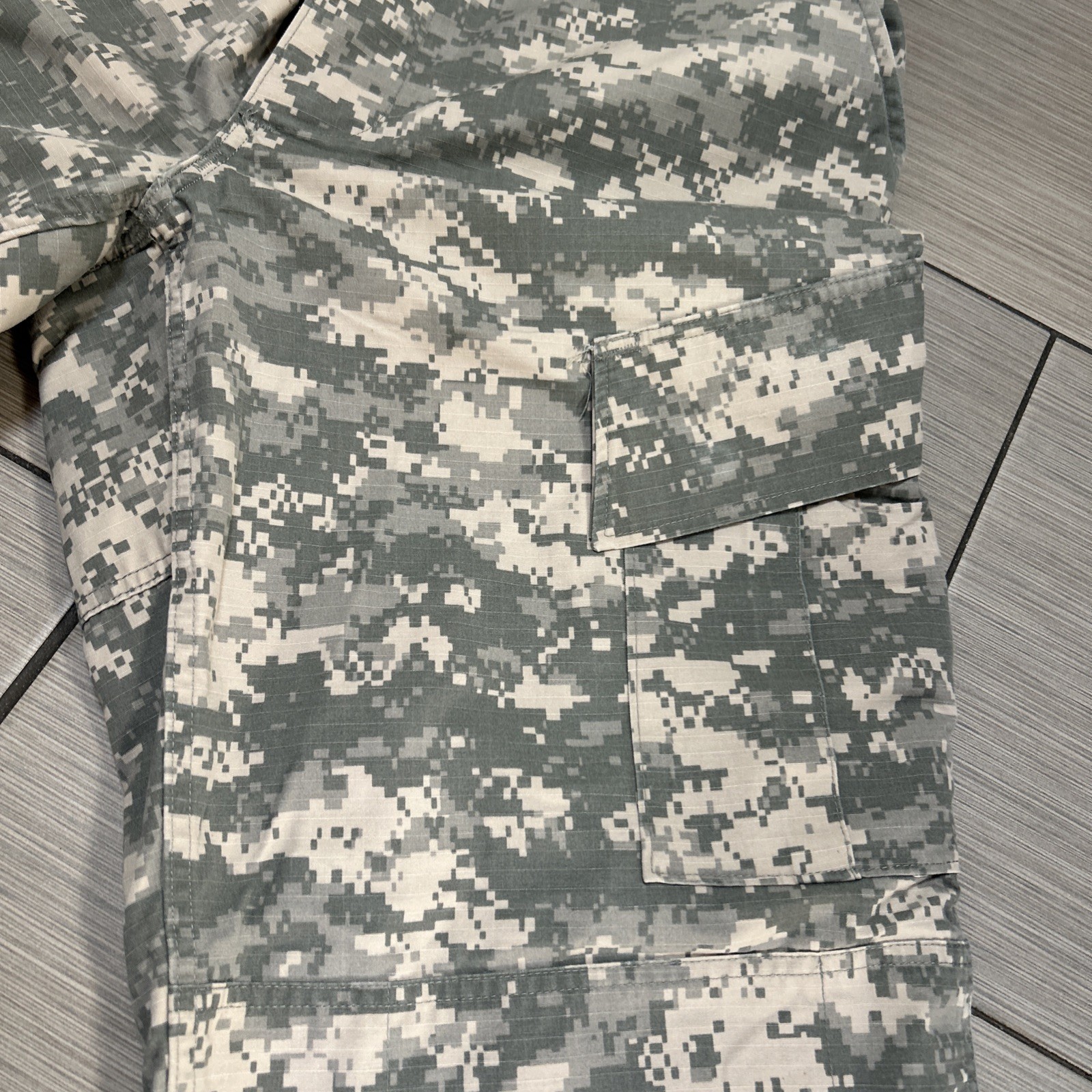US Army Combat Uniform ACU Digital Camo Trousers Large/Long USGI Rip Stop
