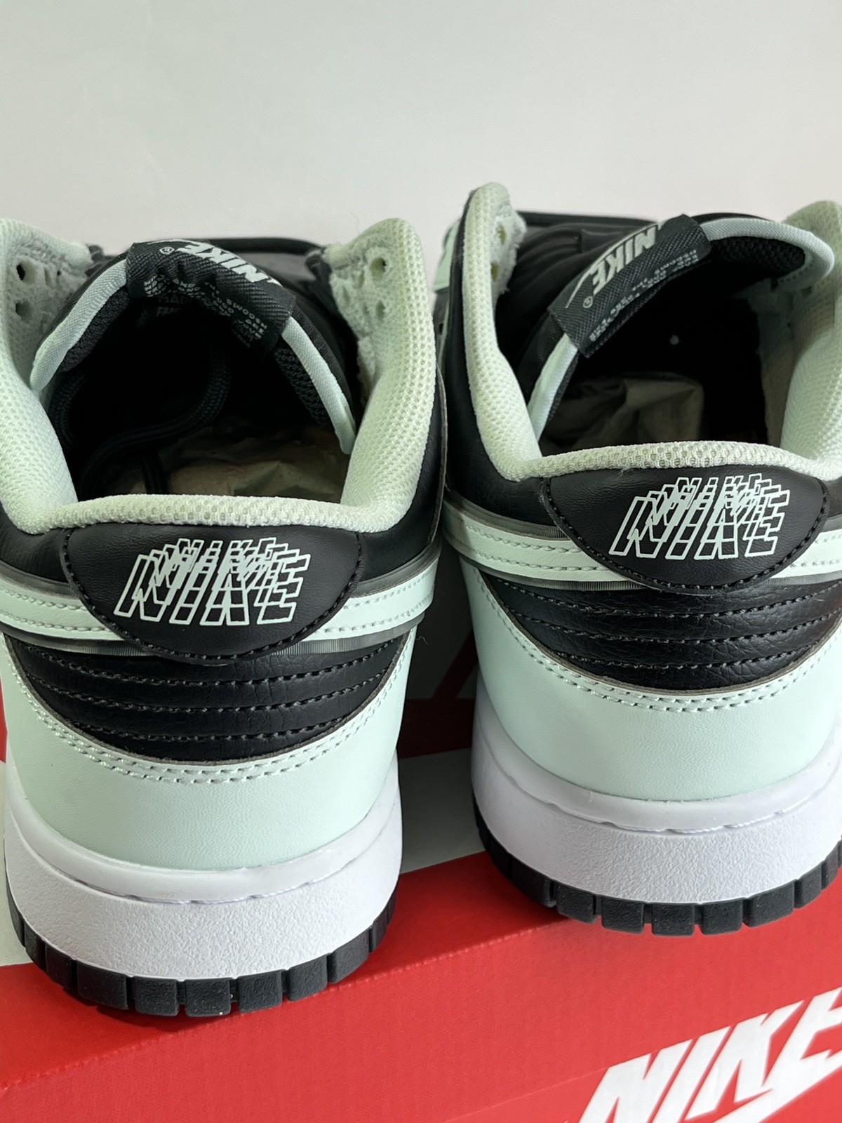 Nike Dunk Low Dark Smoke Grey Barely Green Black Shoes FZ1670-001 Mens Size 9.5