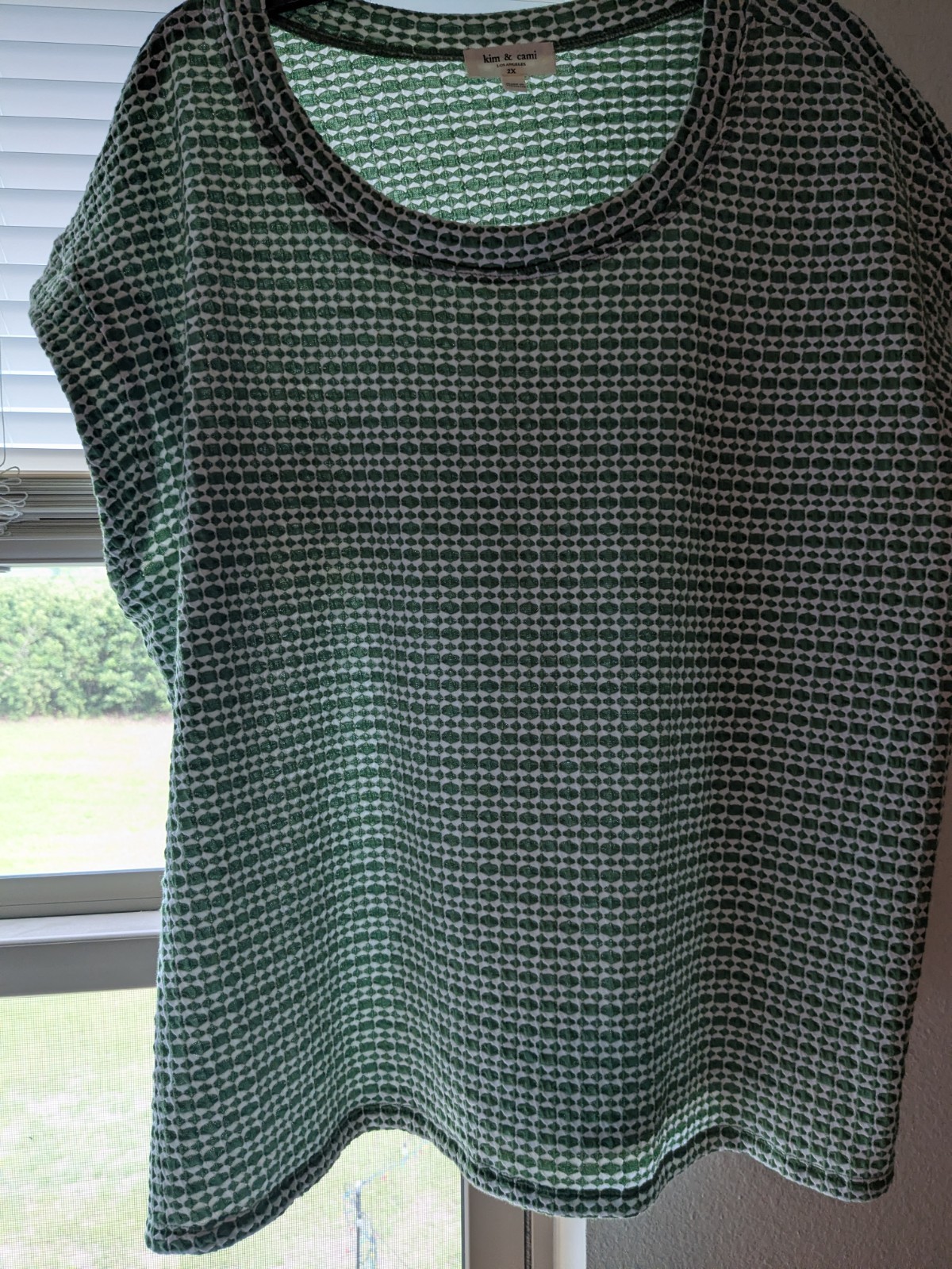 kim & cami Plus 2X Green/White Geometric Scoop Neck Short Sleeve Tee