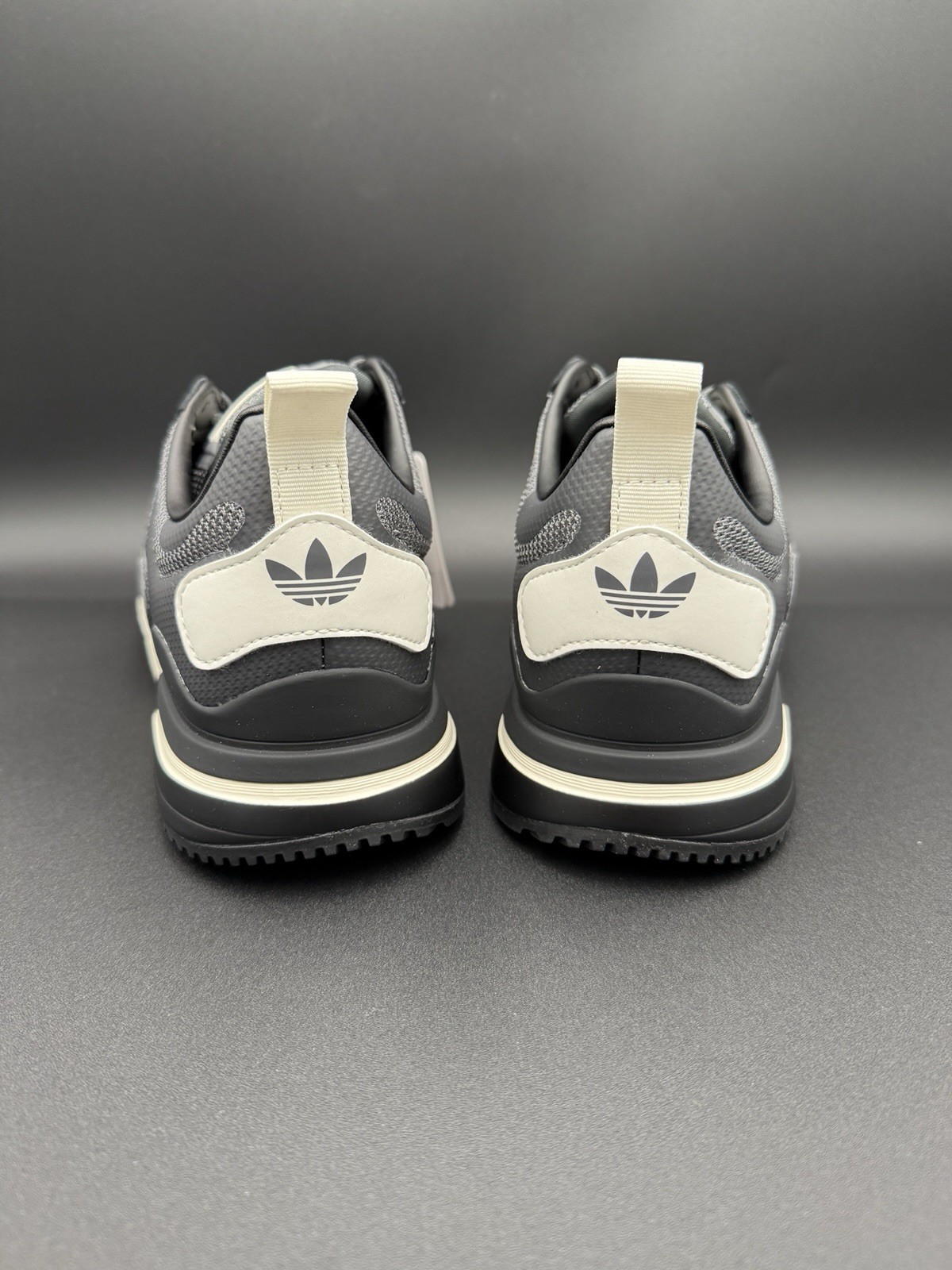 Adidas Originals ZX 700 HD Men’s Running Shoe Athletic Sneaker Footwear H01851