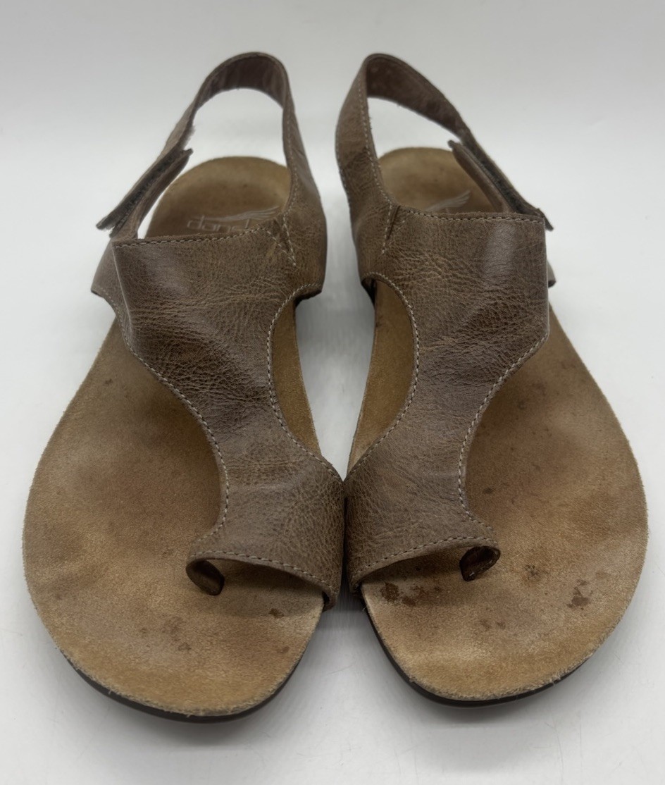 Dansko Reece Brown Distressed Leather Toe Loop Slingback Sandals Womens 37 US 7