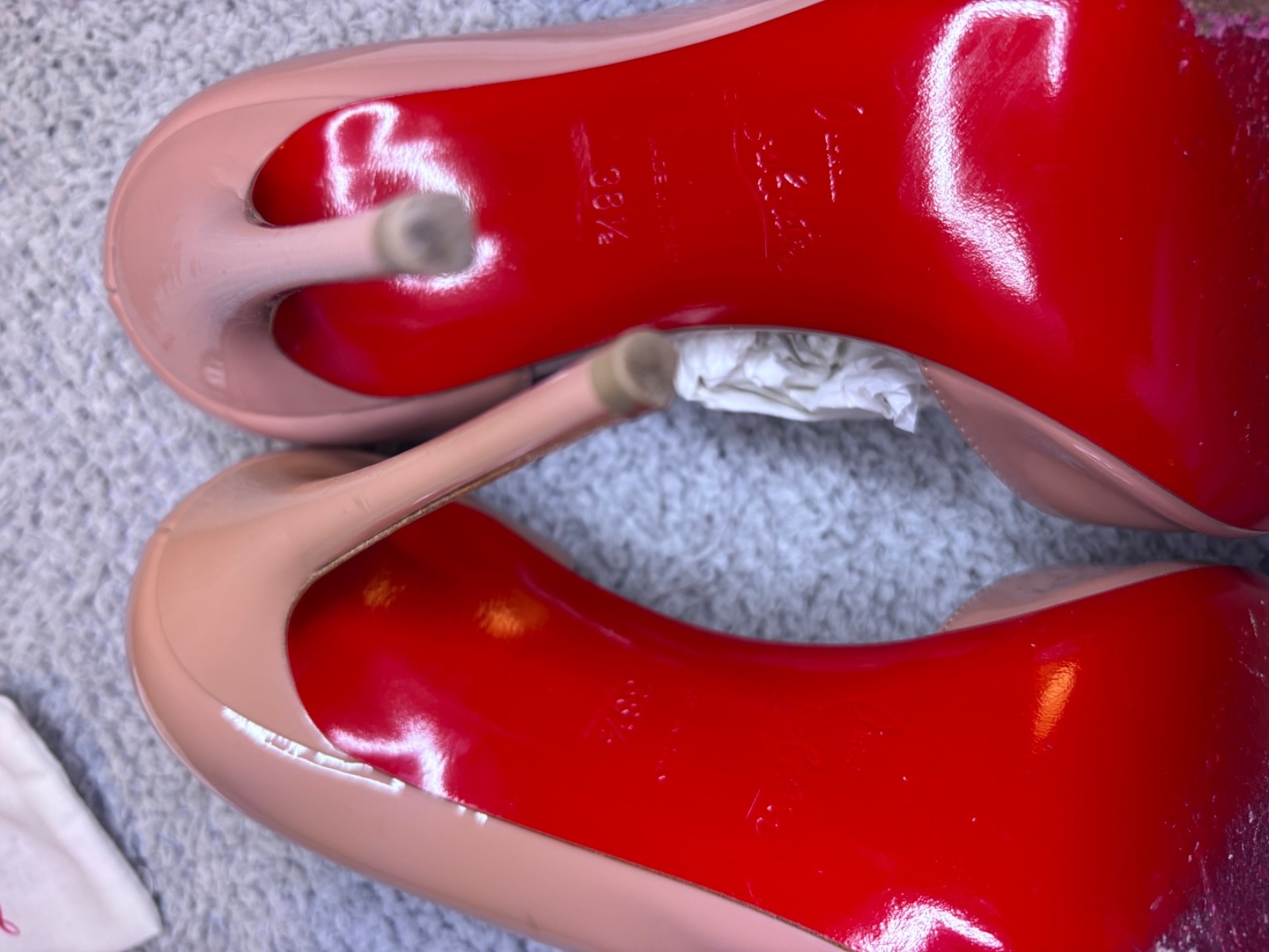 Christian Louboutin Iriza 100 Nude Patent Heels Size 38.5 — Barely Worn w/ Box &